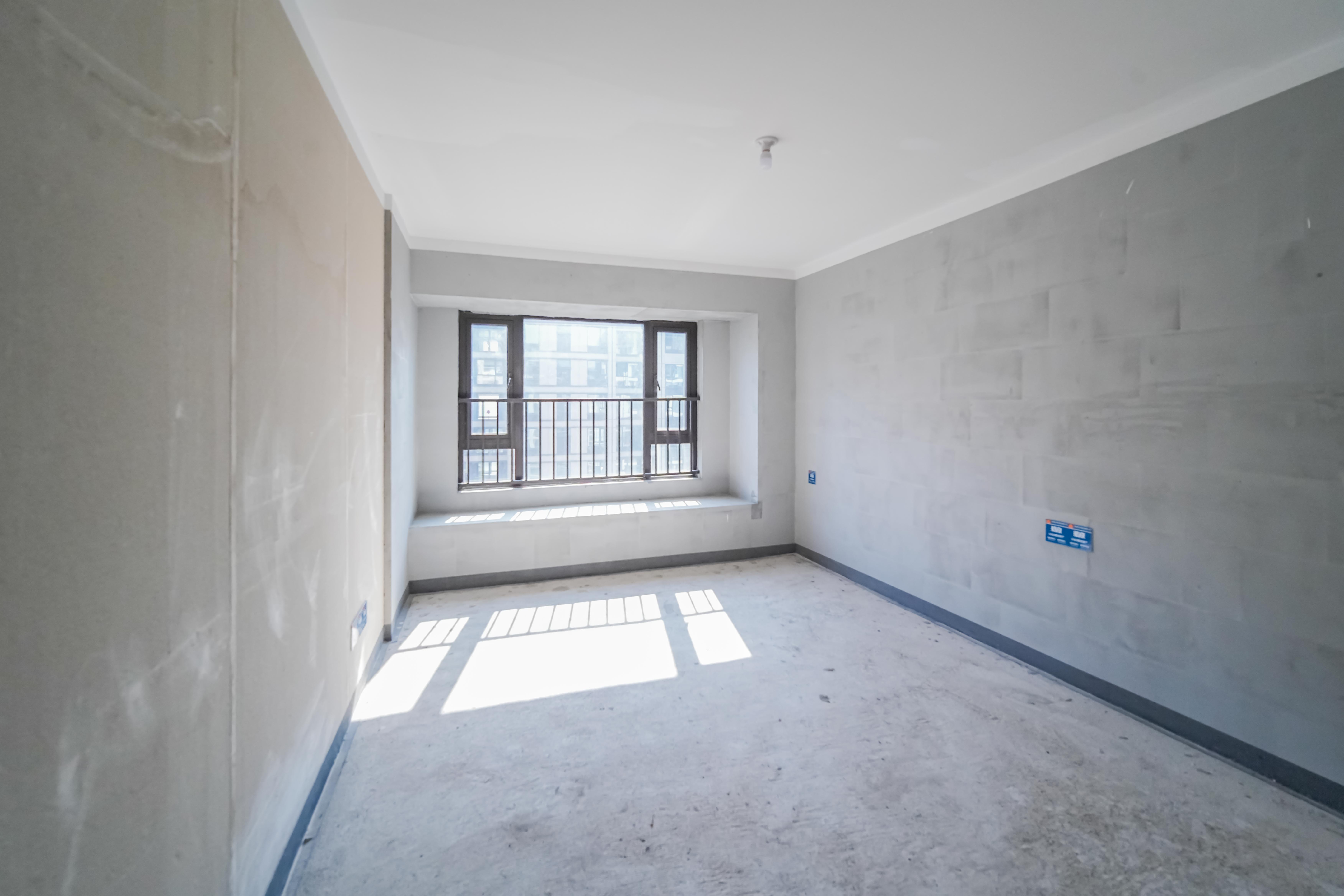 建发玖洲和玺  4室2厅2卫   160.00万其他