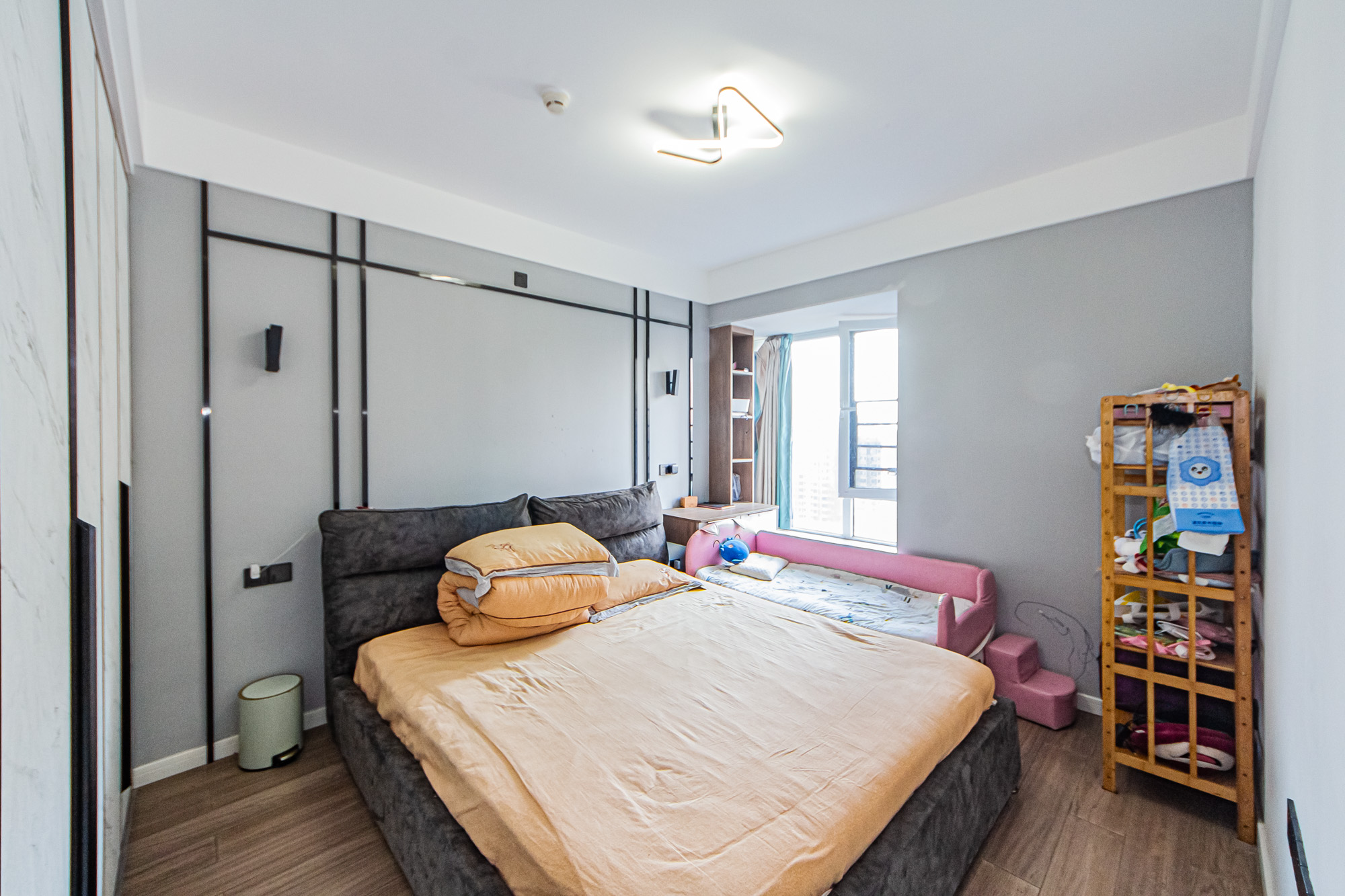 北辰三角洲C2区  3室2厅1卫    123.7万 北辰三角洲C2区  3室2厅1卫    123.7万卧室