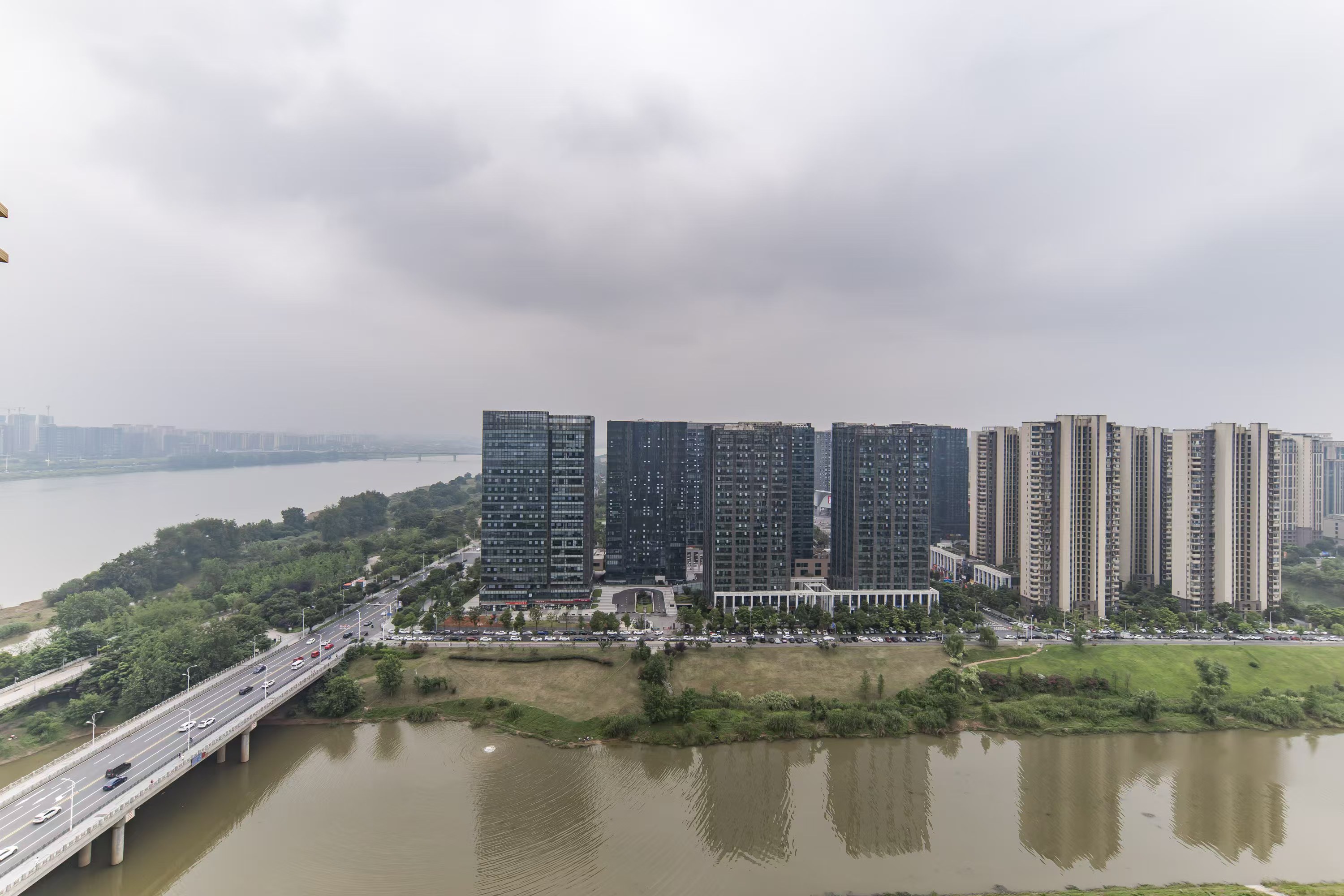 兰亭湾畔  4室2厅2卫   3800.00元/月小区图