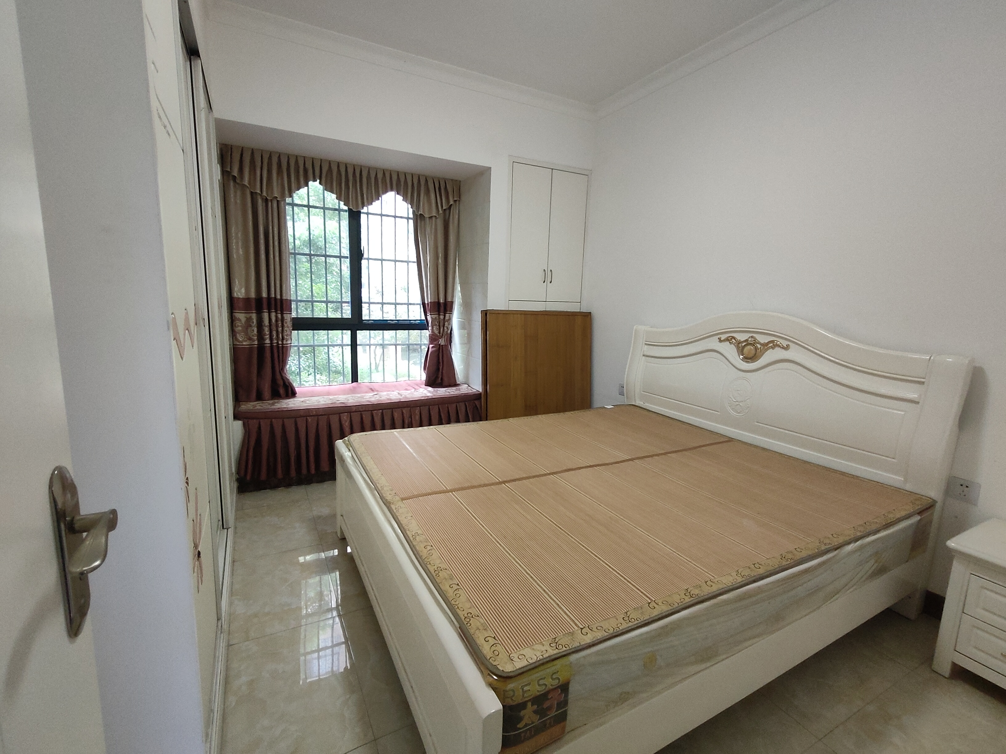 恒昇中央公园 3室2厅2卫 1500.0元/月 恒昇中央公园 3室2厅2卫 1500.0元/月室内图