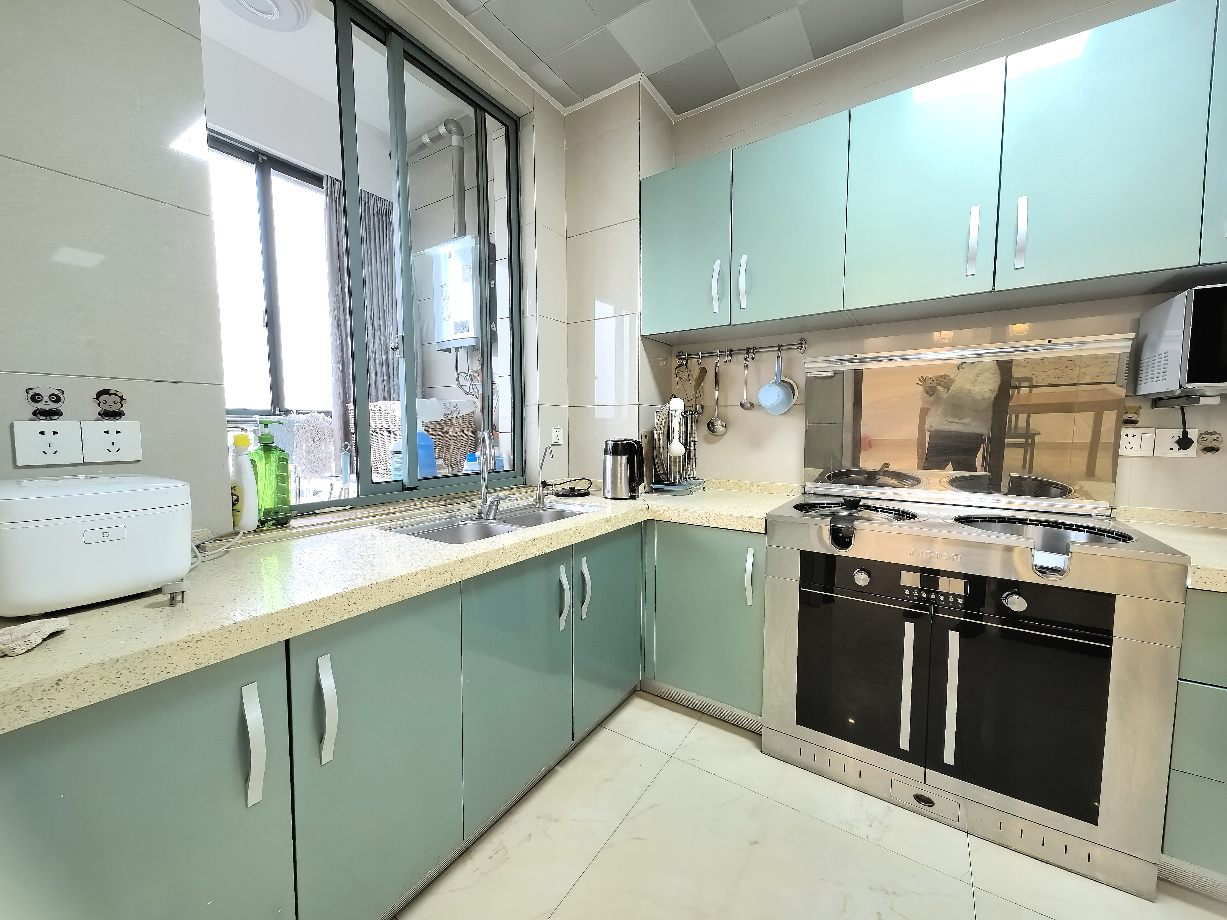 金色晓岛 3室2厅2卫 2200.0元/月 金色晓岛 3室2厅2卫 2200.0元/月室内图