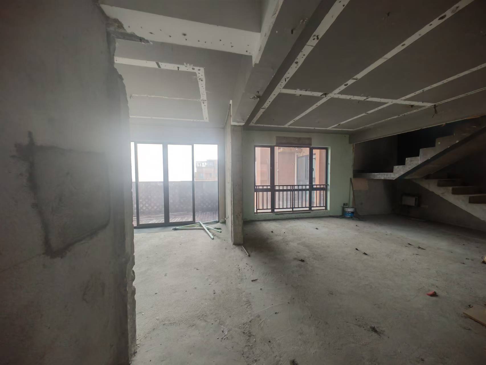 鑫远和城（一、二期）  5室3厅3卫    2000.0元/月室内图