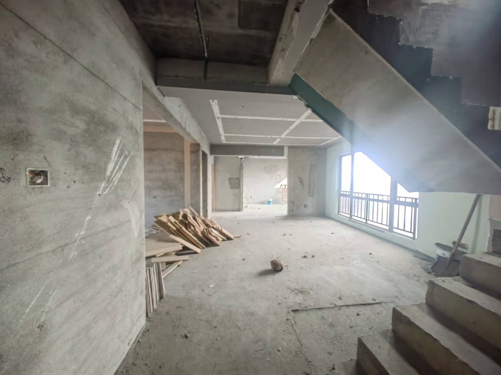 鑫远和城（一、二期）  5室3厅3卫    2000.0元/月室内图