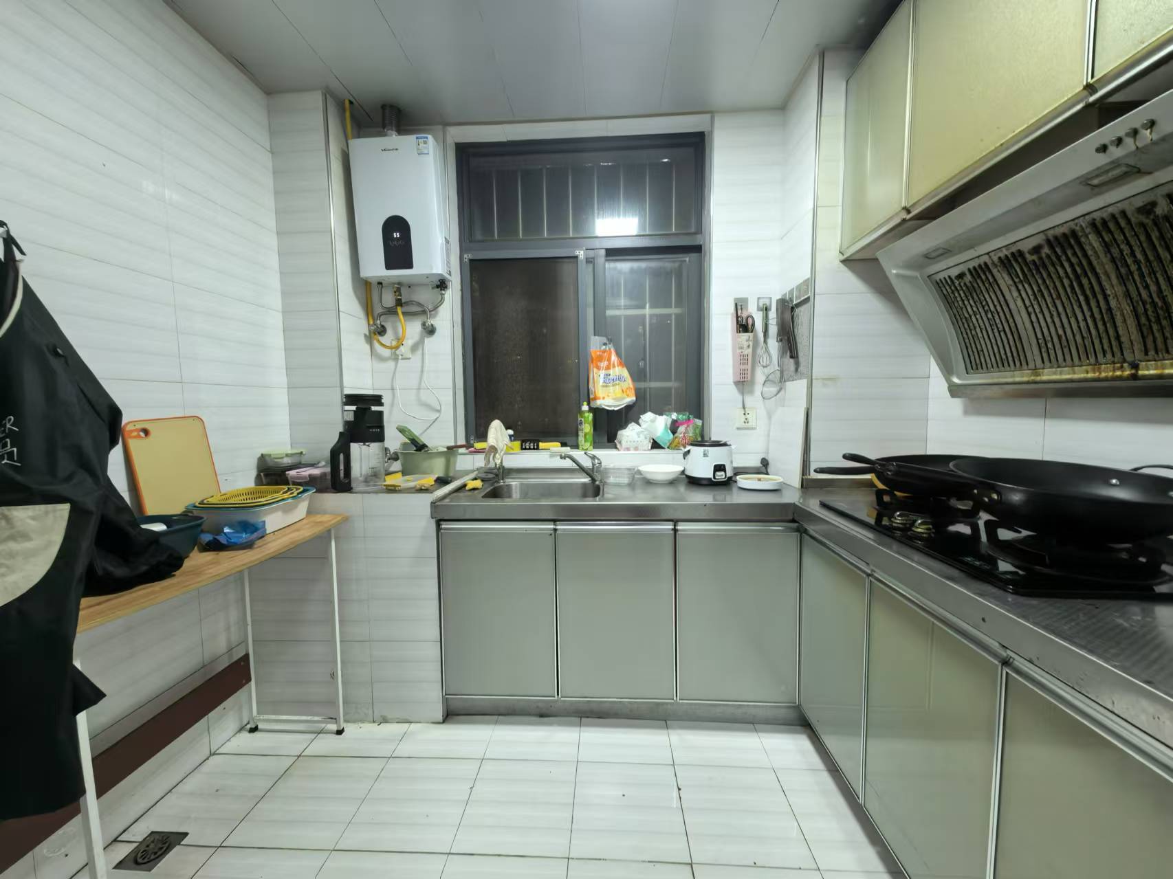 童话里 3室2厅1卫 2200.0元/月 童话里 3室2厅1卫 2200.0元/月室内图