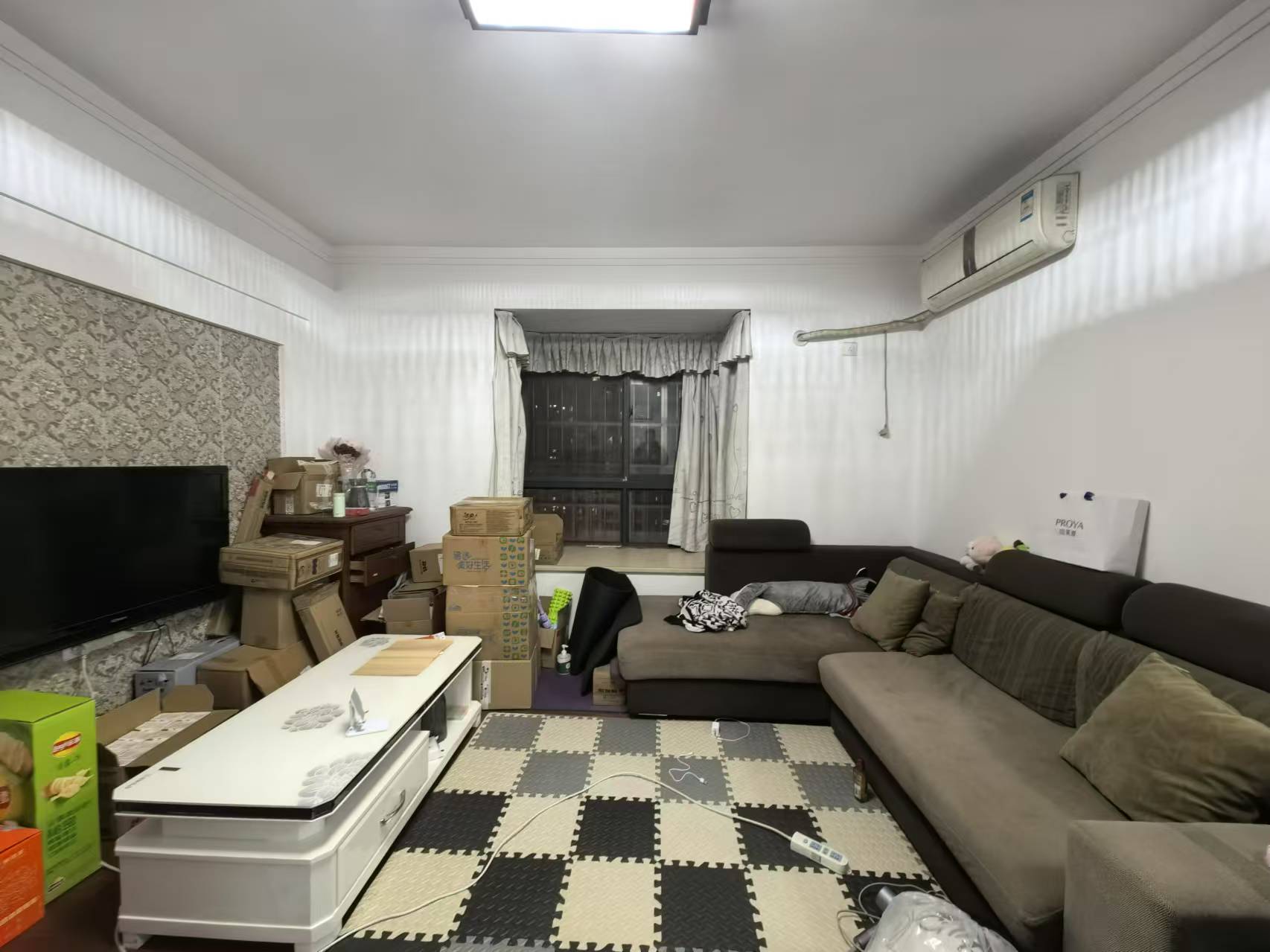 童话里 3室2厅1卫 2200.0元/月 童话里 3室2厅1卫 2200.0元/月室内图