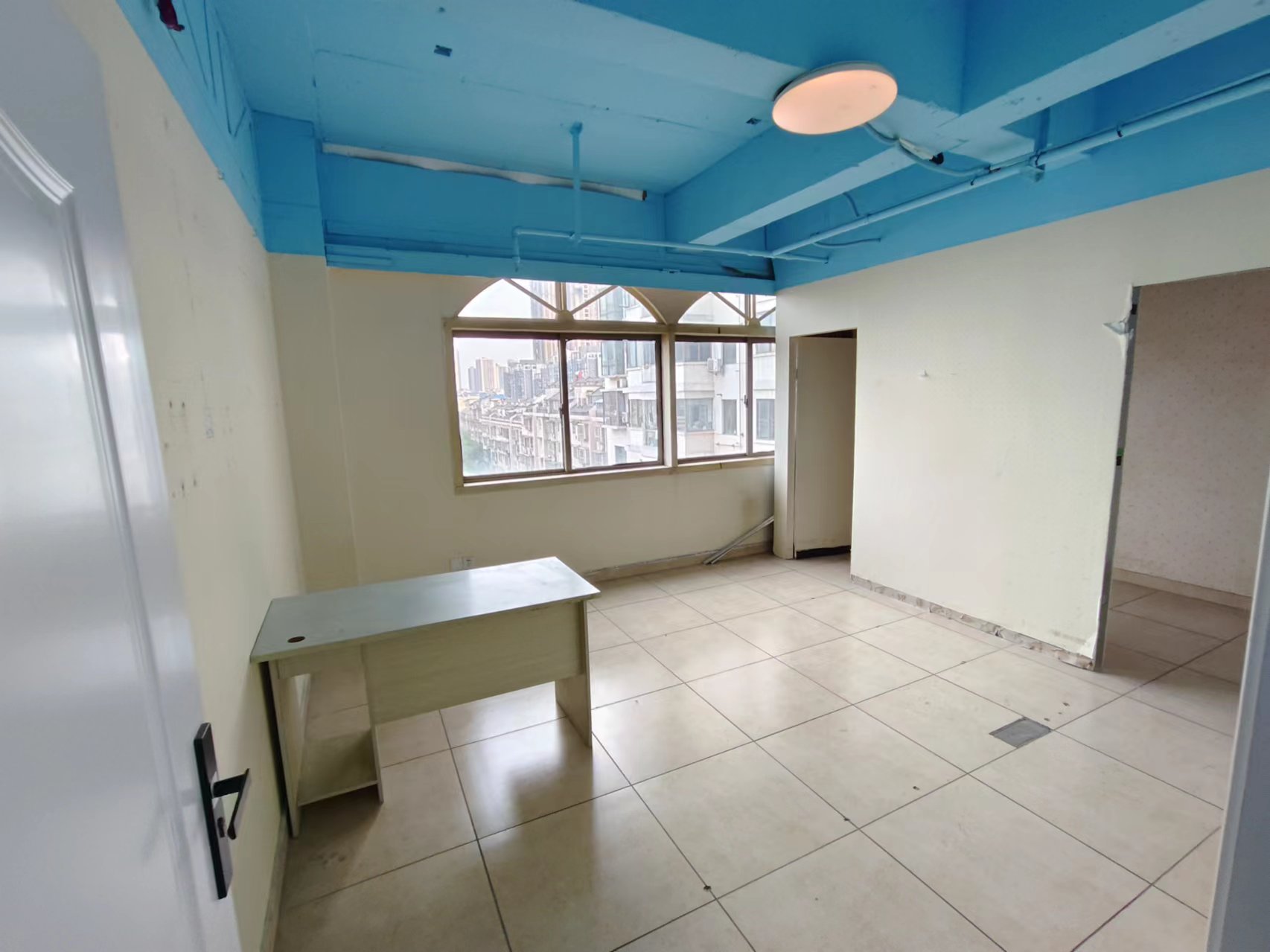 蔚蓝天空 1室1厅1卫 2600.0元/月 蔚蓝天空 1室1厅1卫 2600.0元/月室内图