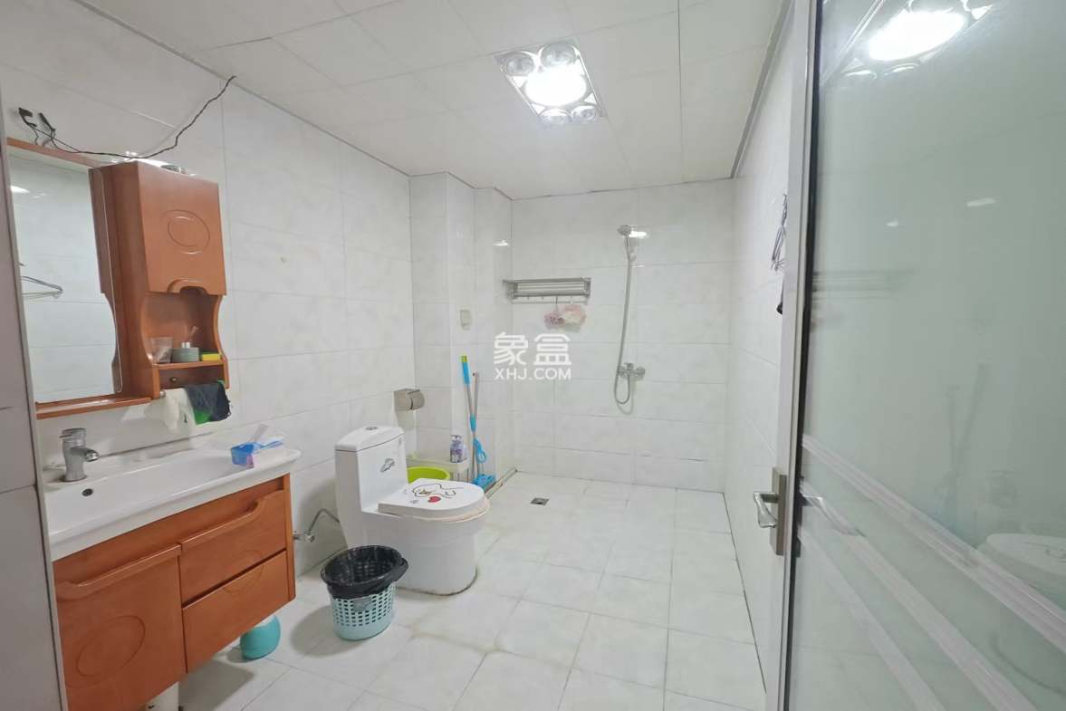 龙腾国际 1室1厅1卫 28.8万 龙腾国际 1室1厅1卫 28.8万室内图