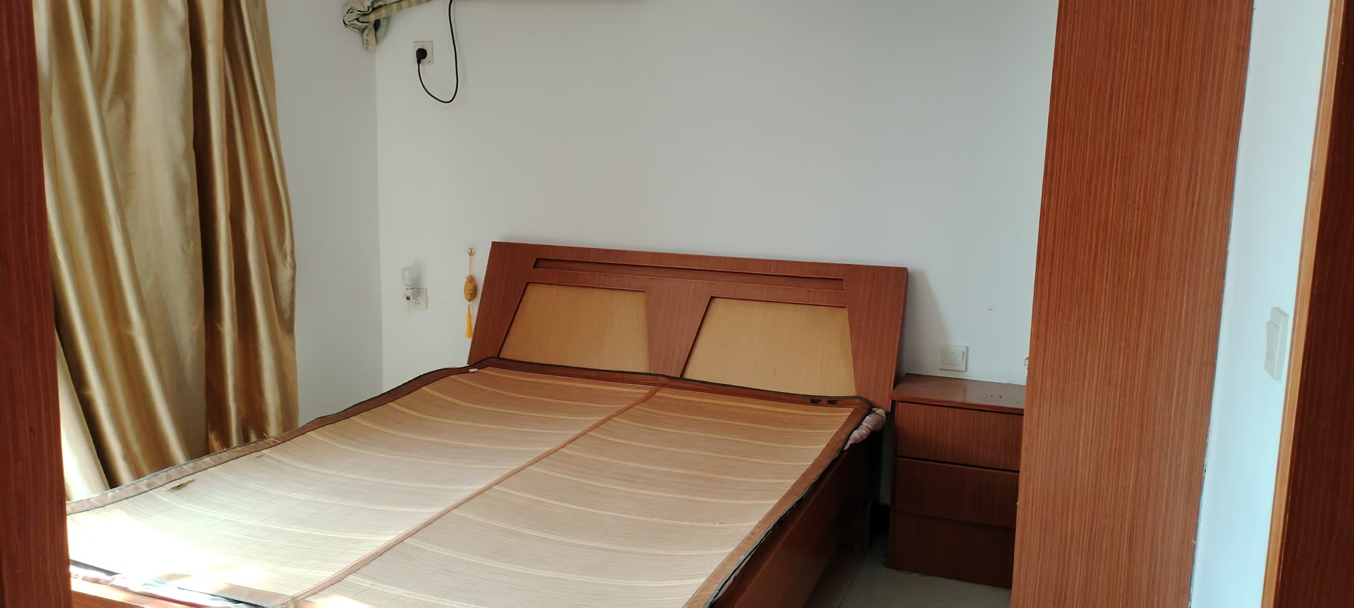 幸福里 2室2厅1卫 550.0元/月 幸福里 2室2厅1卫 550.0元/月室内图