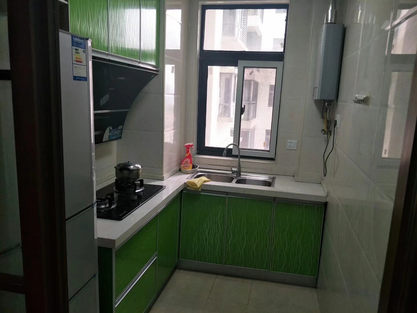 高鑫麓城  2室2厅1卫    2400.0元/月室内图