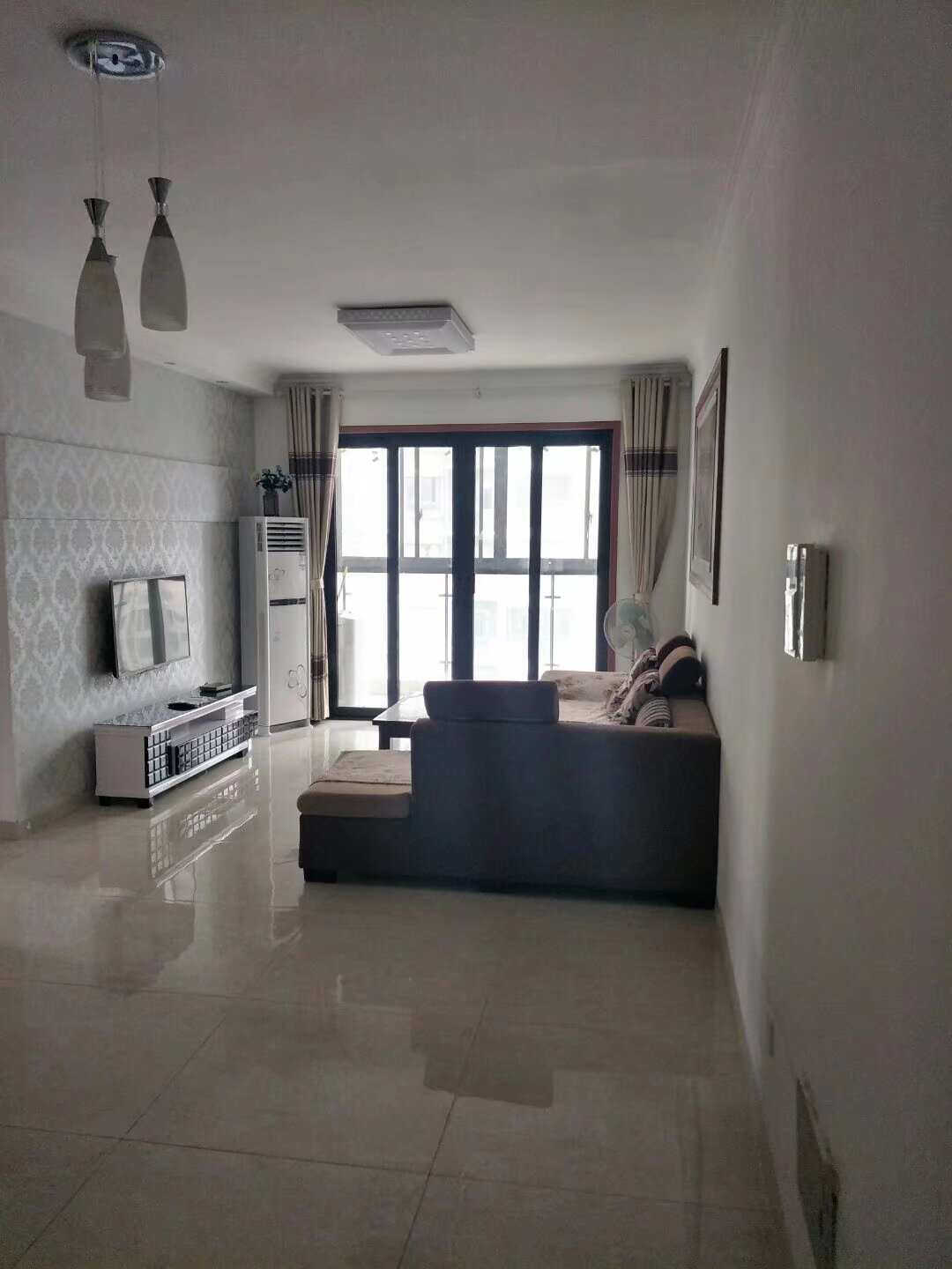 高鑫麓城 2室2厅1卫 2400.0元/月 高鑫麓城 2室2厅1卫 2400.0元/月室内图