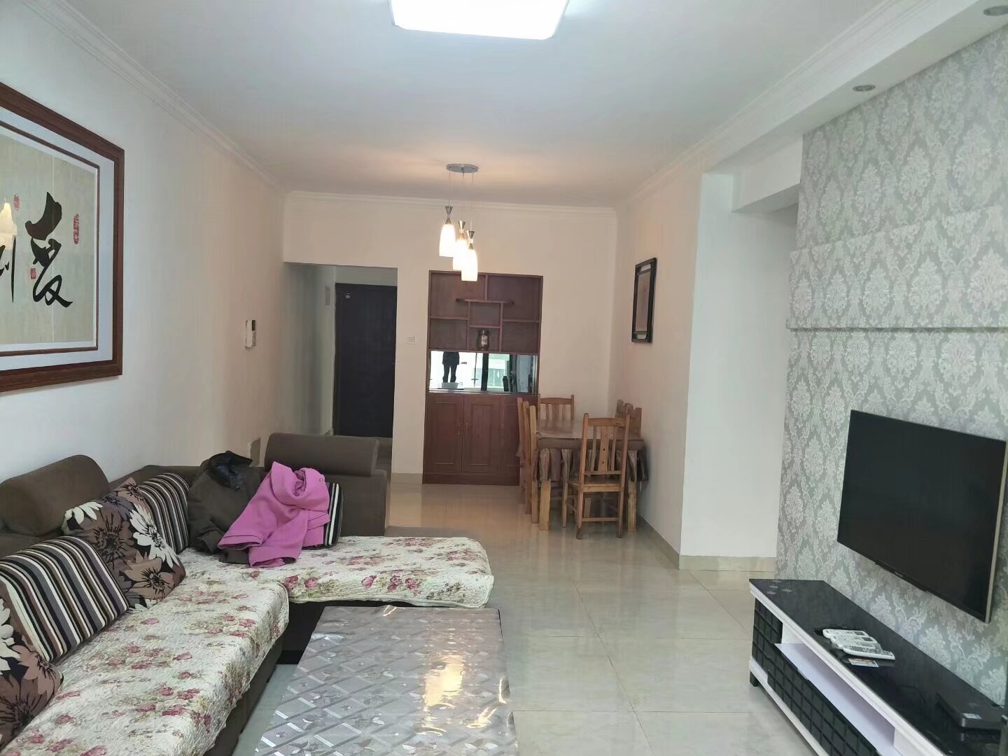 高鑫麓城  2室2厅1卫    2400.0元/月室内图