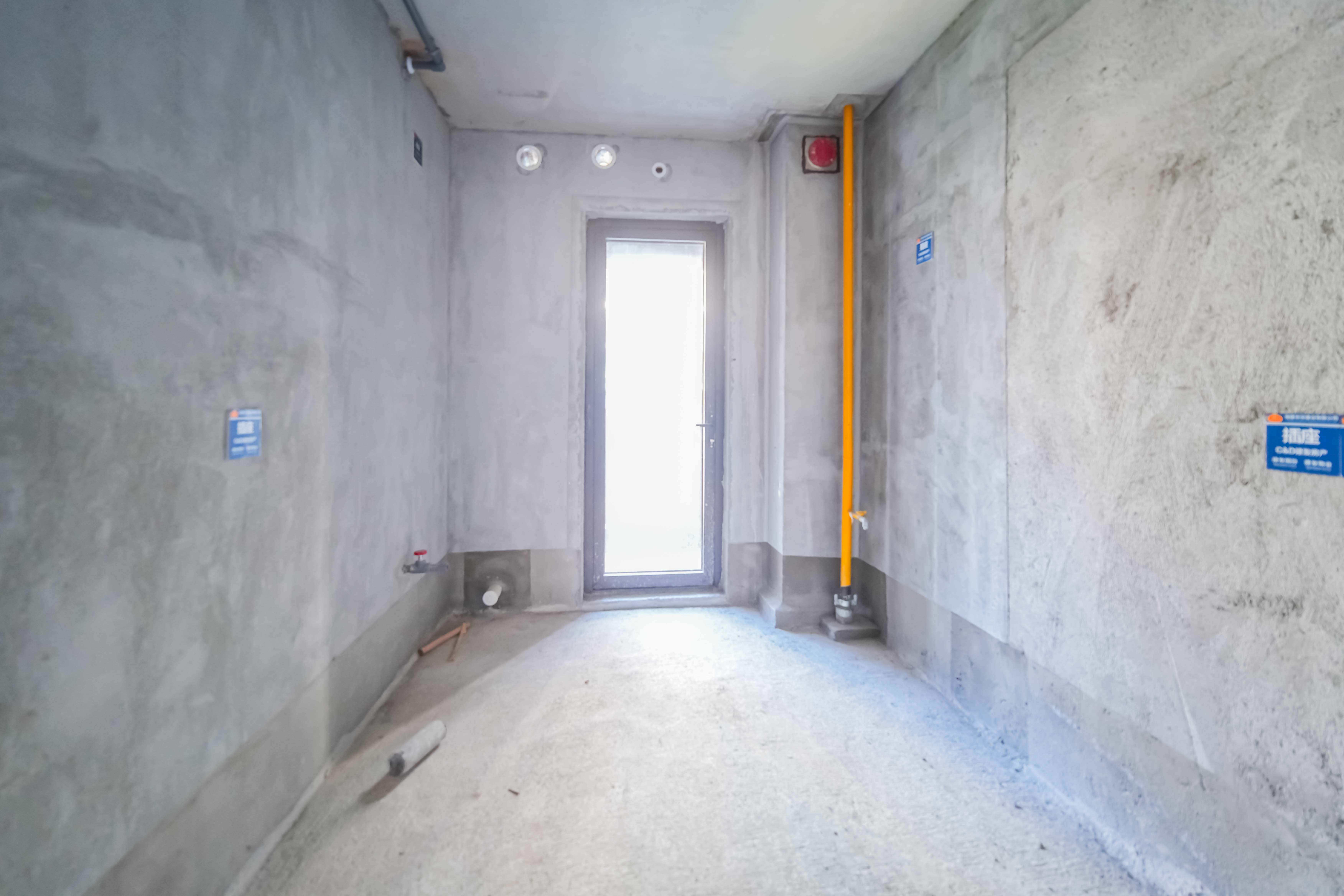 建发玖洲和玺  4室2厅2卫   180.00万其他