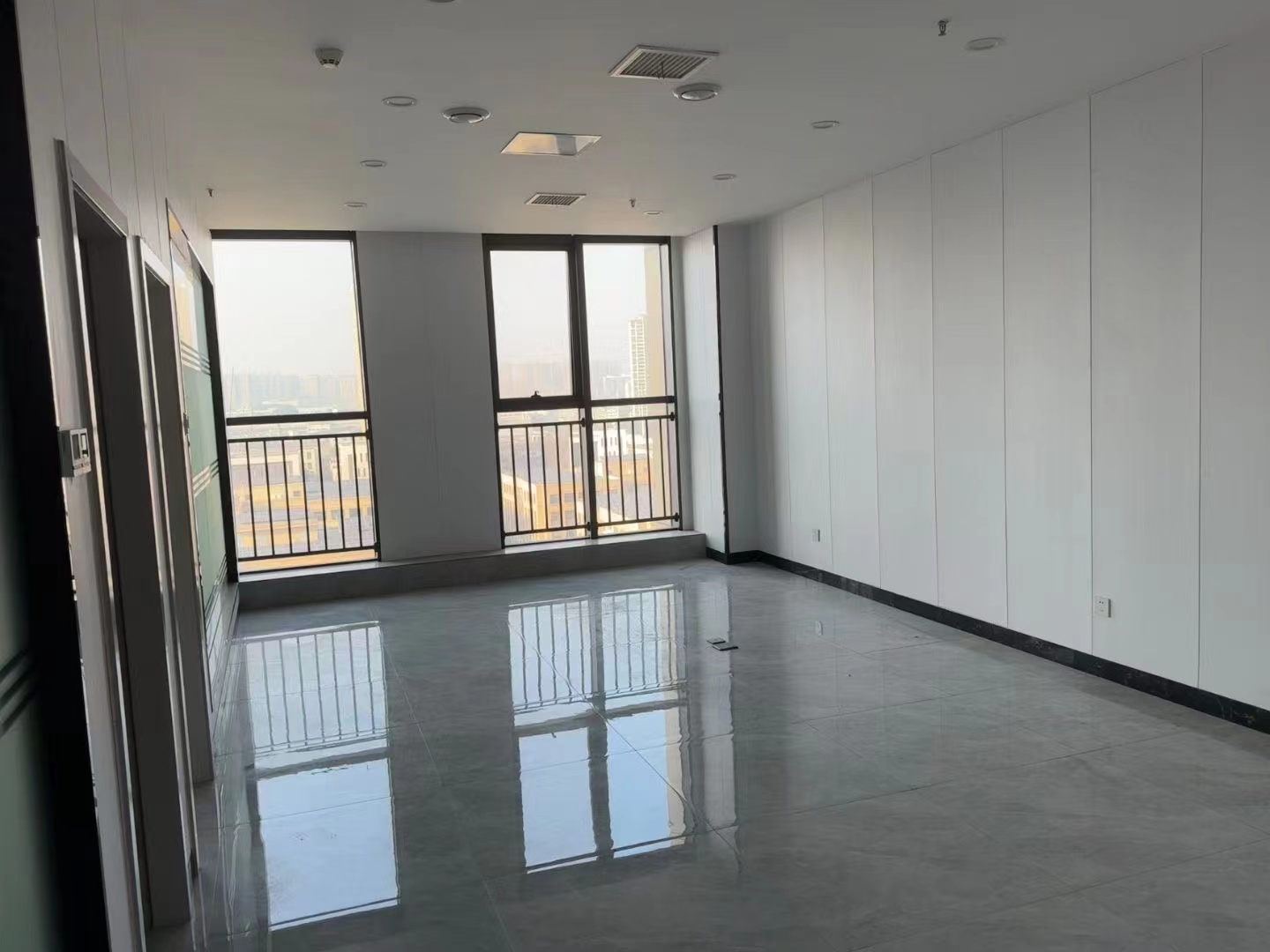 铭诚绿谷智慧产业园  2室1厅1卫   5000.00元/月室内图