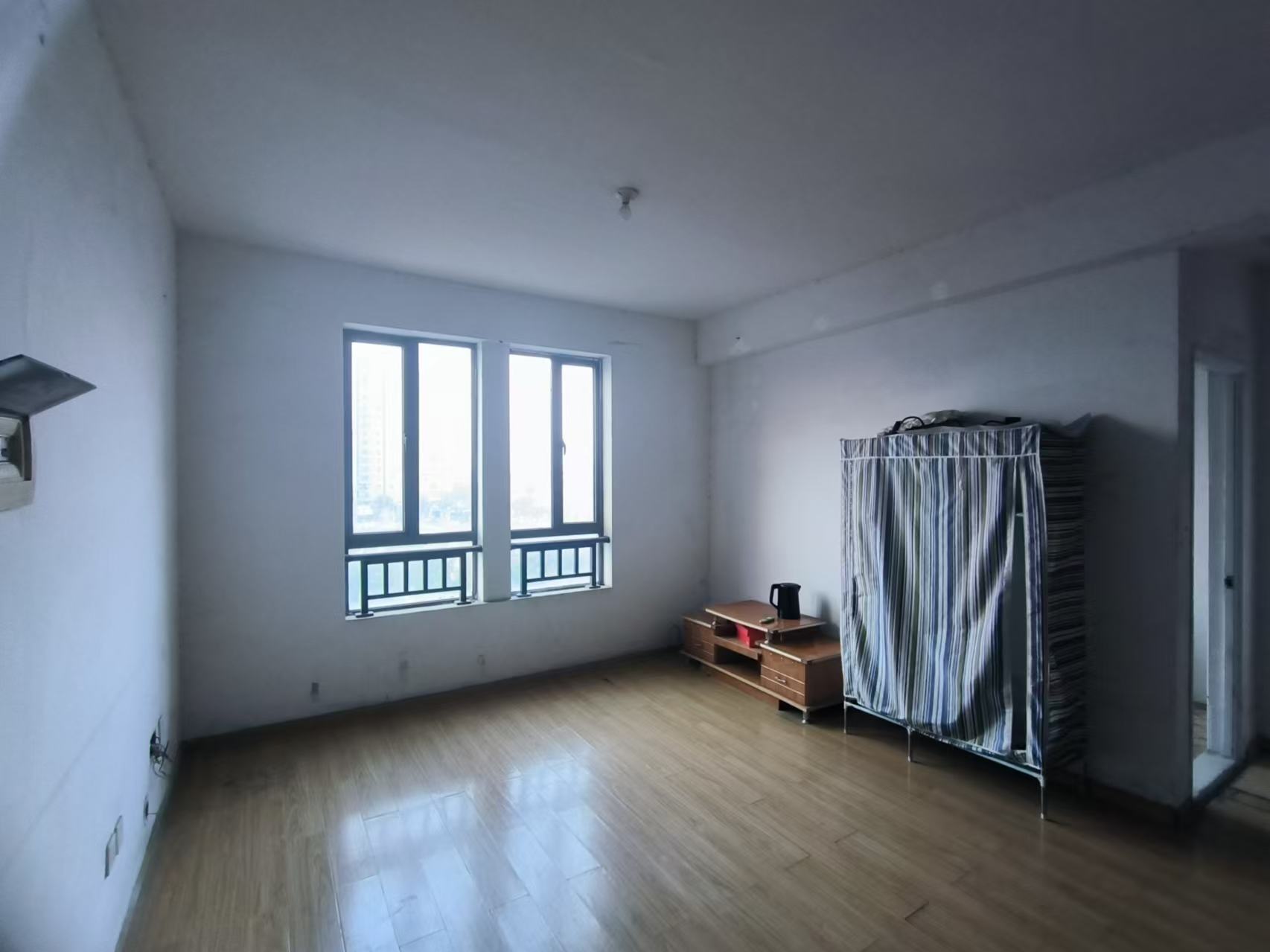 泰山公馆 1室0厅0卫 1800.0元/月 泰山公馆 1室0厅0卫 1800.0元/月室内图