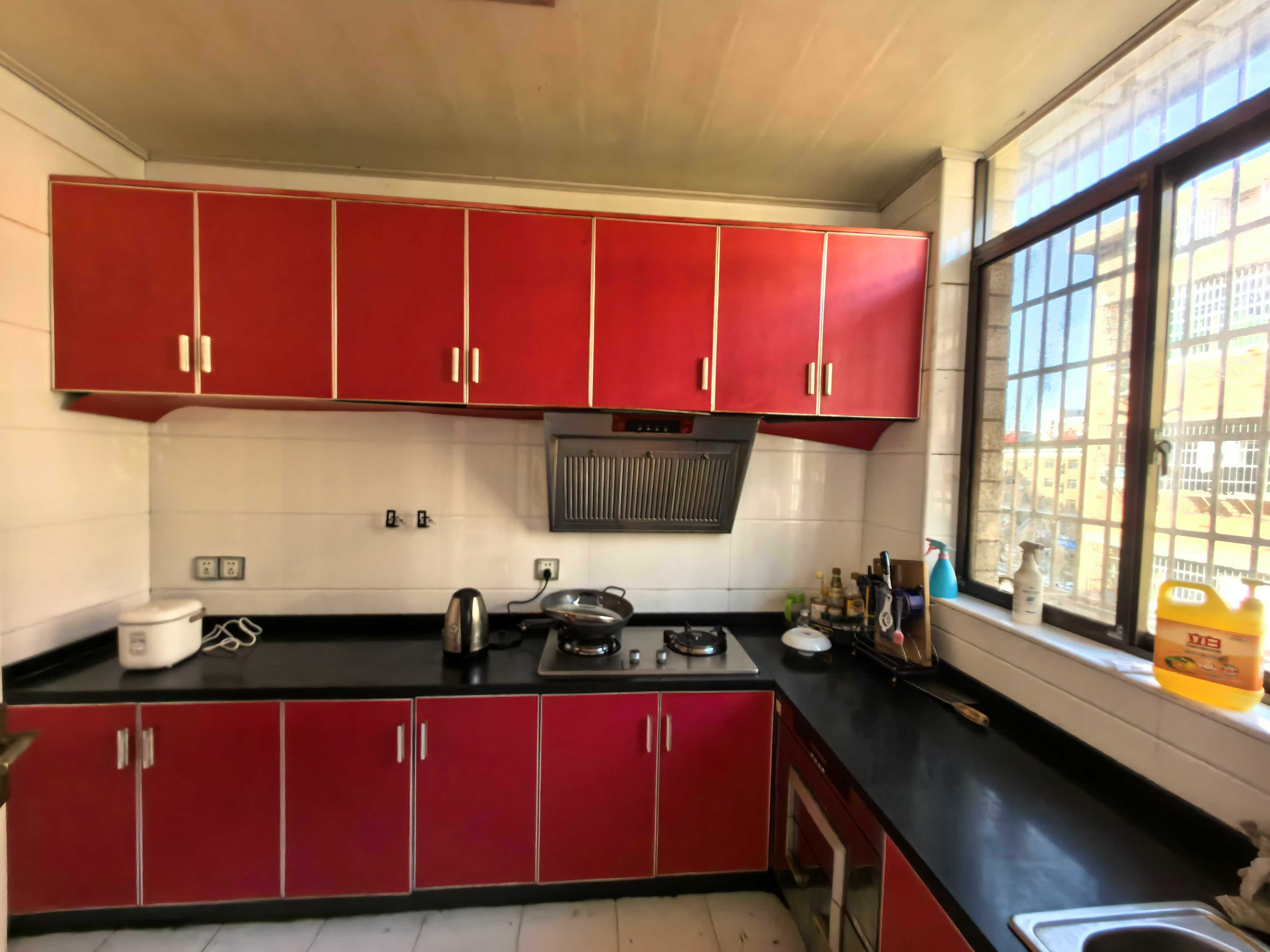 明月小区 3室2厅2卫 1400.0元/月 明月小区 3室2厅2卫 1400.0元/月室内图