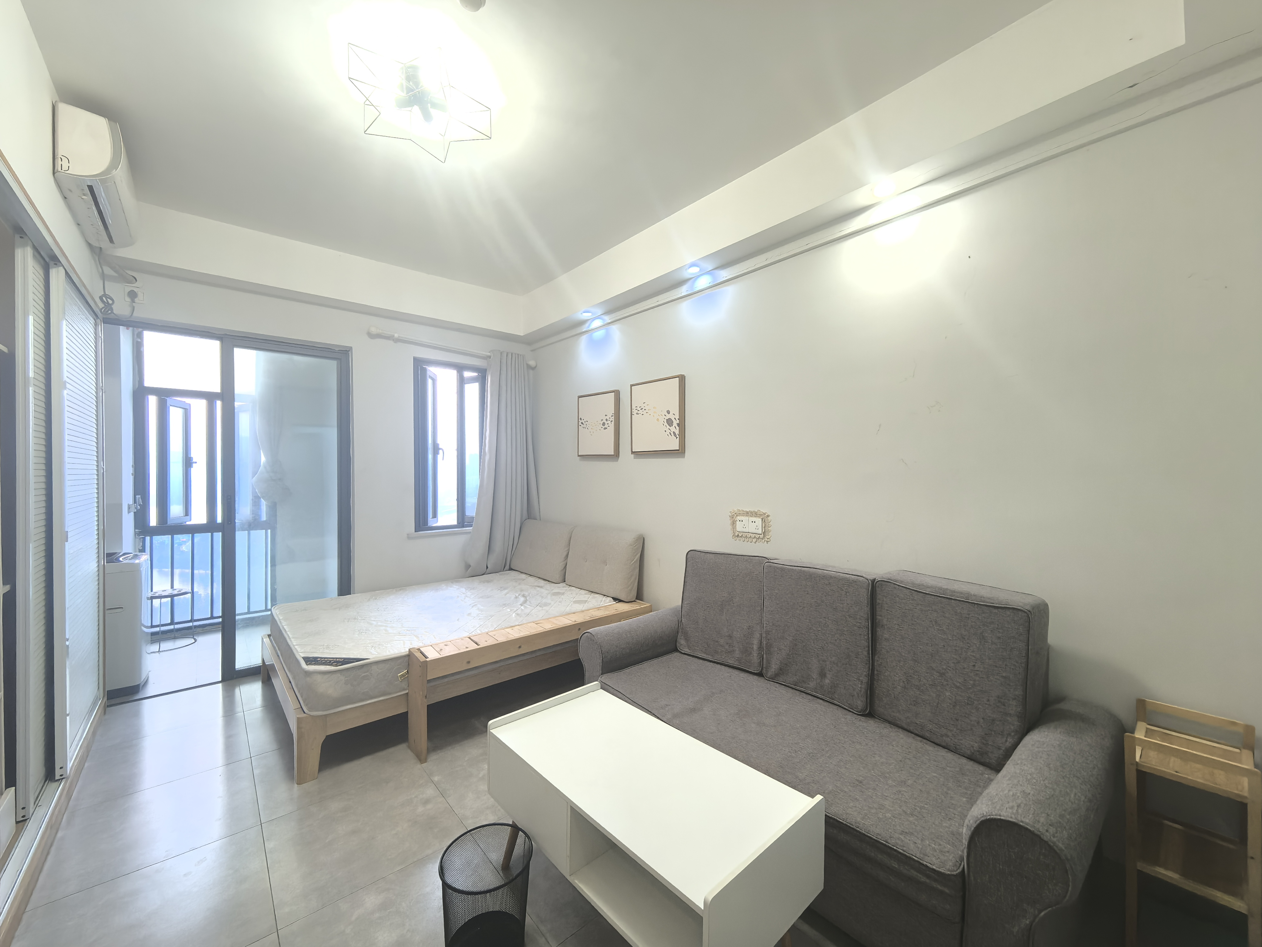 蓝光雍锦阁 1室1厅1卫 1700.0元/月 蓝光雍锦阁 1室1厅1卫 1700.0元/月室内图