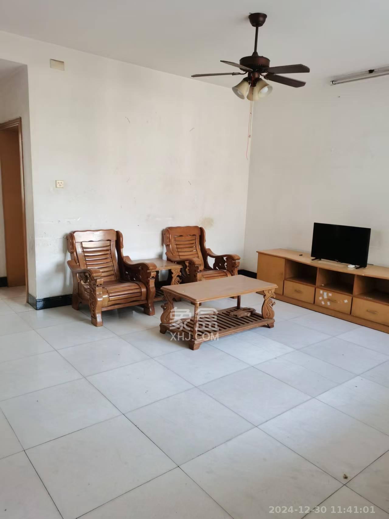 新桥小区 2室2厅1卫 1200.0元/月 新桥小区 2室2厅1卫 1200.0元/月室内图