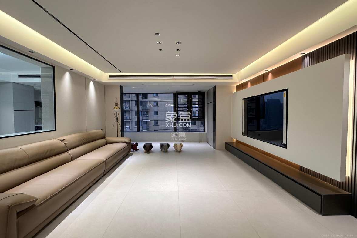 嘉雨东苑 4室2厅2卫 8000.0元/月 嘉雨东苑 4室2厅2卫 8000.0元/月室内图