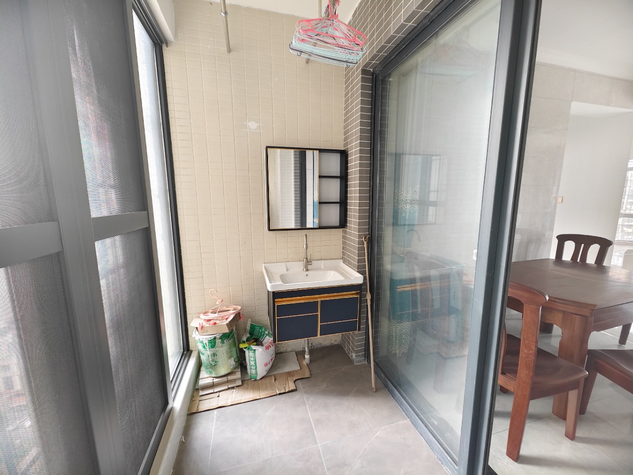 五源河公寓D区 3室2厅2卫 198.0万 五源河公寓D区 3室2厅2卫 198.0万室内图