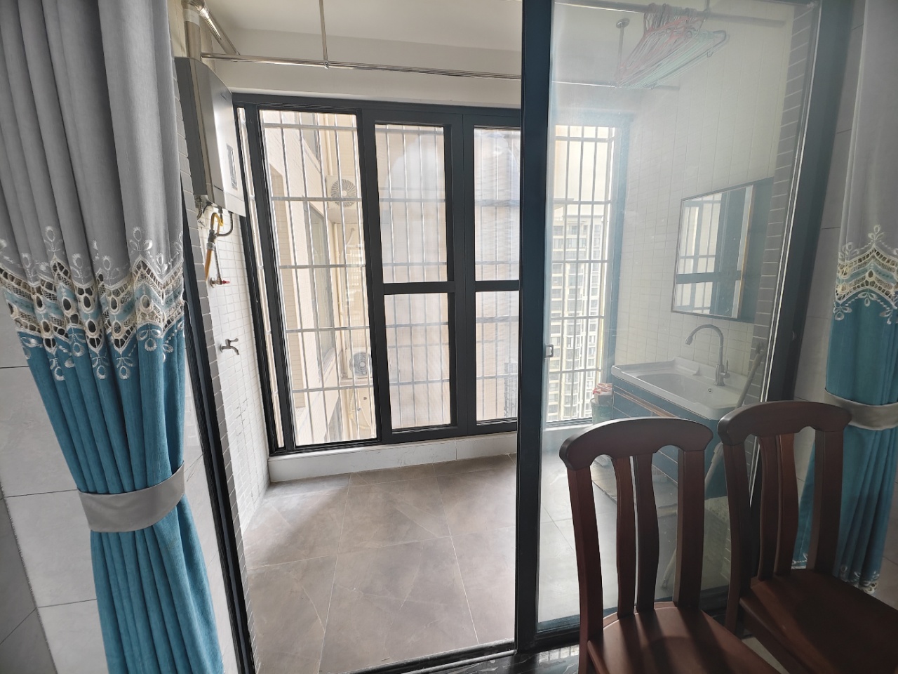 五源河公寓D区 3室2厅2卫 198.0万 五源河公寓D区 3室2厅2卫 198.0万室内图