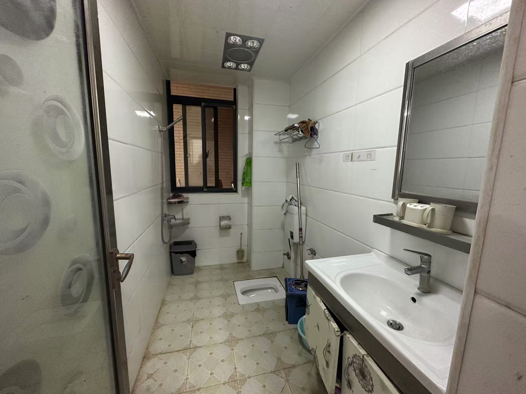 五星龙廻塘小区  3室2厅1卫    1700.0元/月 五星龙廻塘小区  3室2厅1卫    1700.0元/月室内图