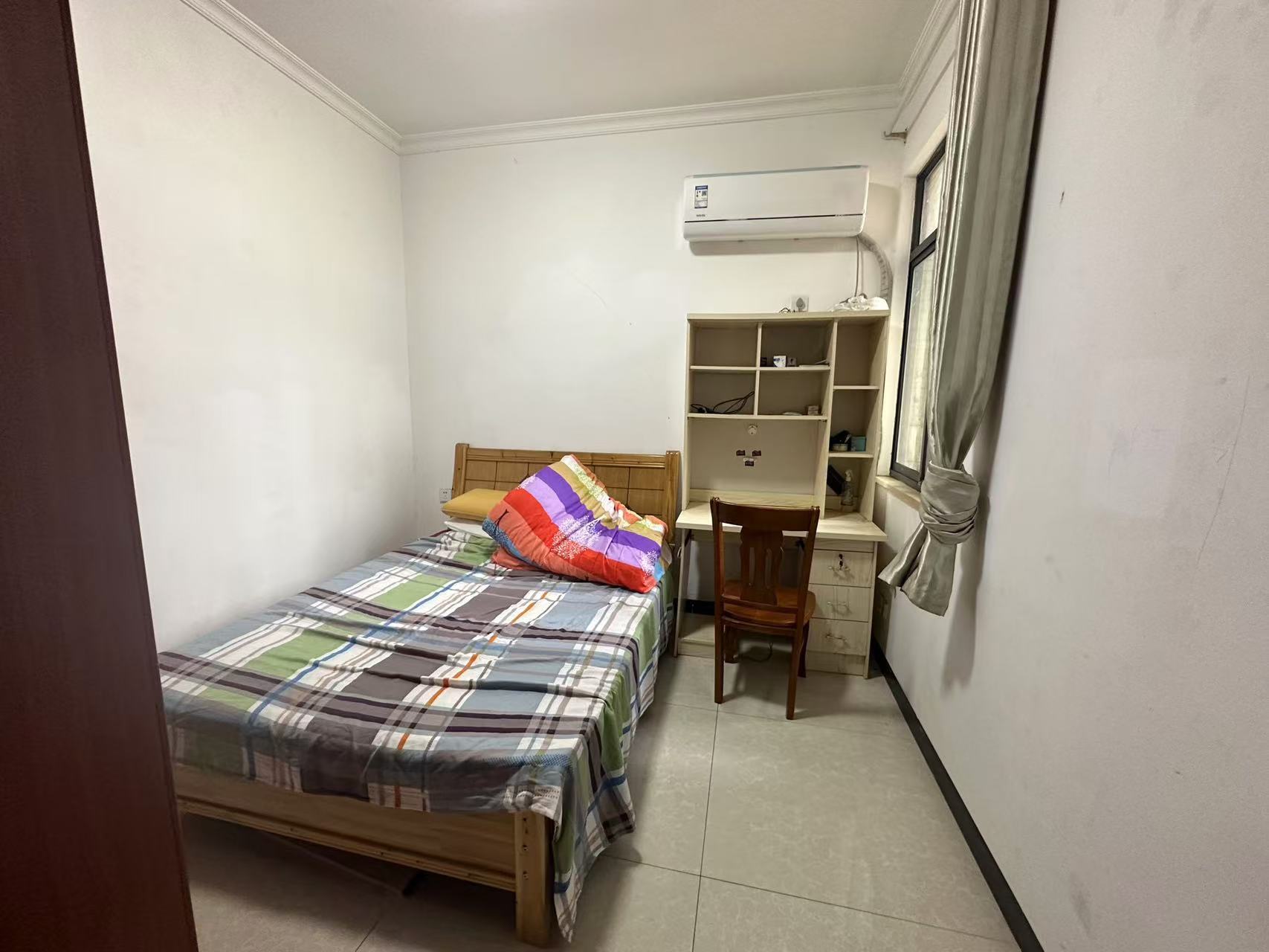 五星龙廻塘小区  3室2厅1卫    1700.0元/月 五星龙廻塘小区  3室2厅1卫    1700.0元/月室内图