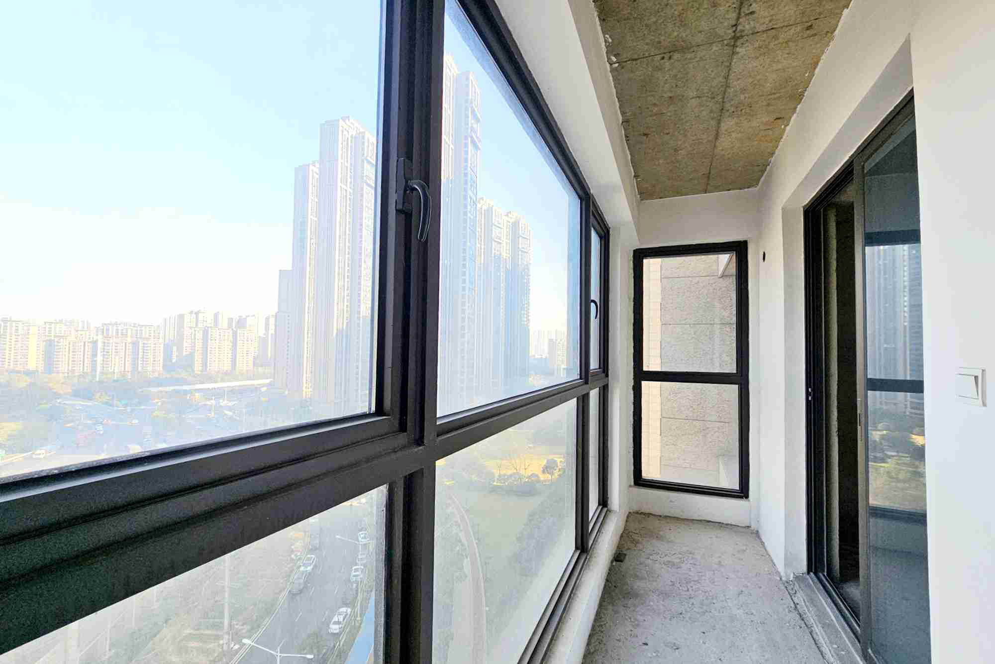 明昇壹城(明昇时代广场)二期 4室2厅2卫 182.0万 明昇壹城(明昇时代广场)二期 4室2厅2卫 182.0万阳台