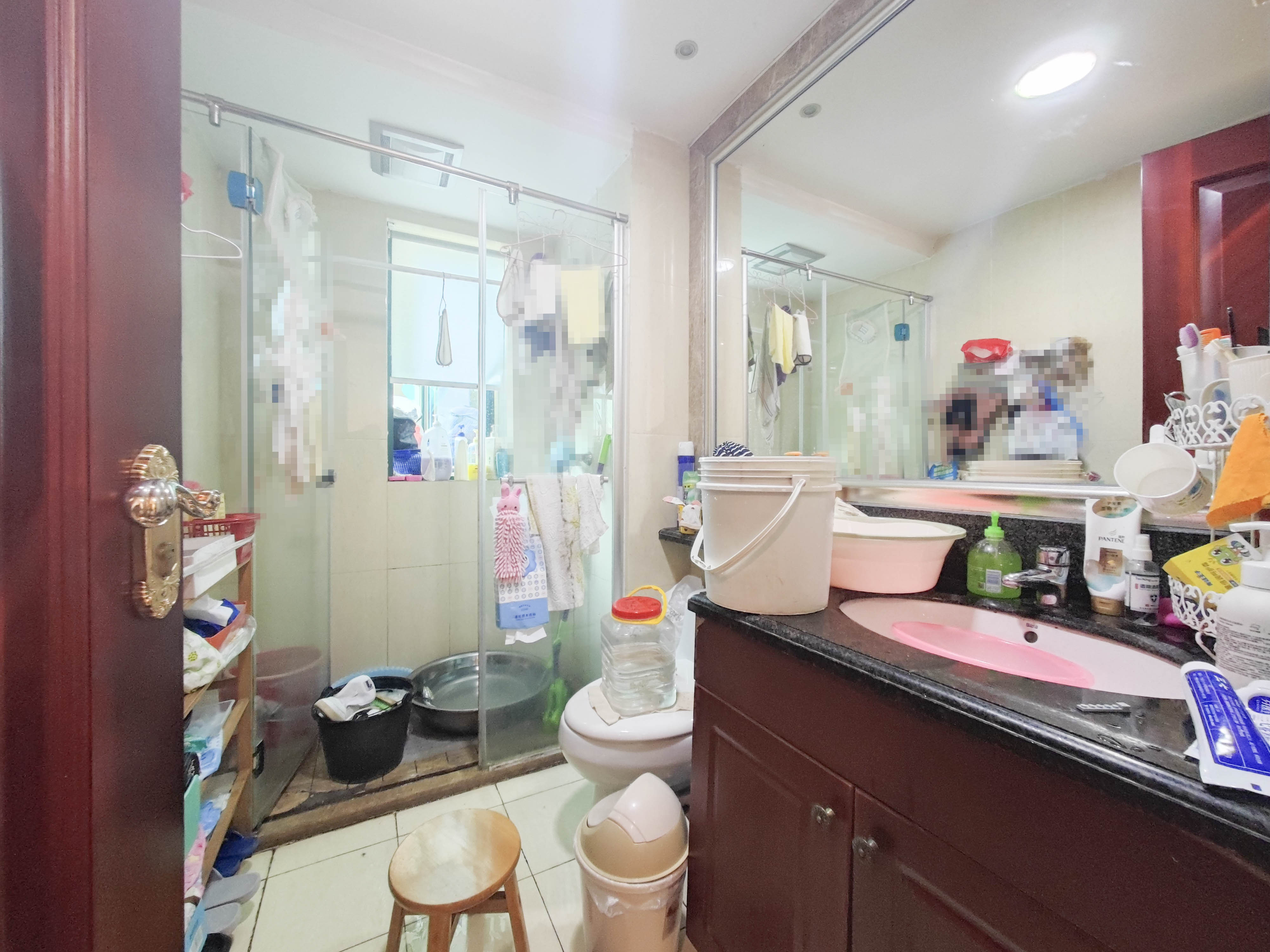 恒大城  4室2厅2卫    118.0万 恒大城  4室2厅2卫    118.0万卫生间