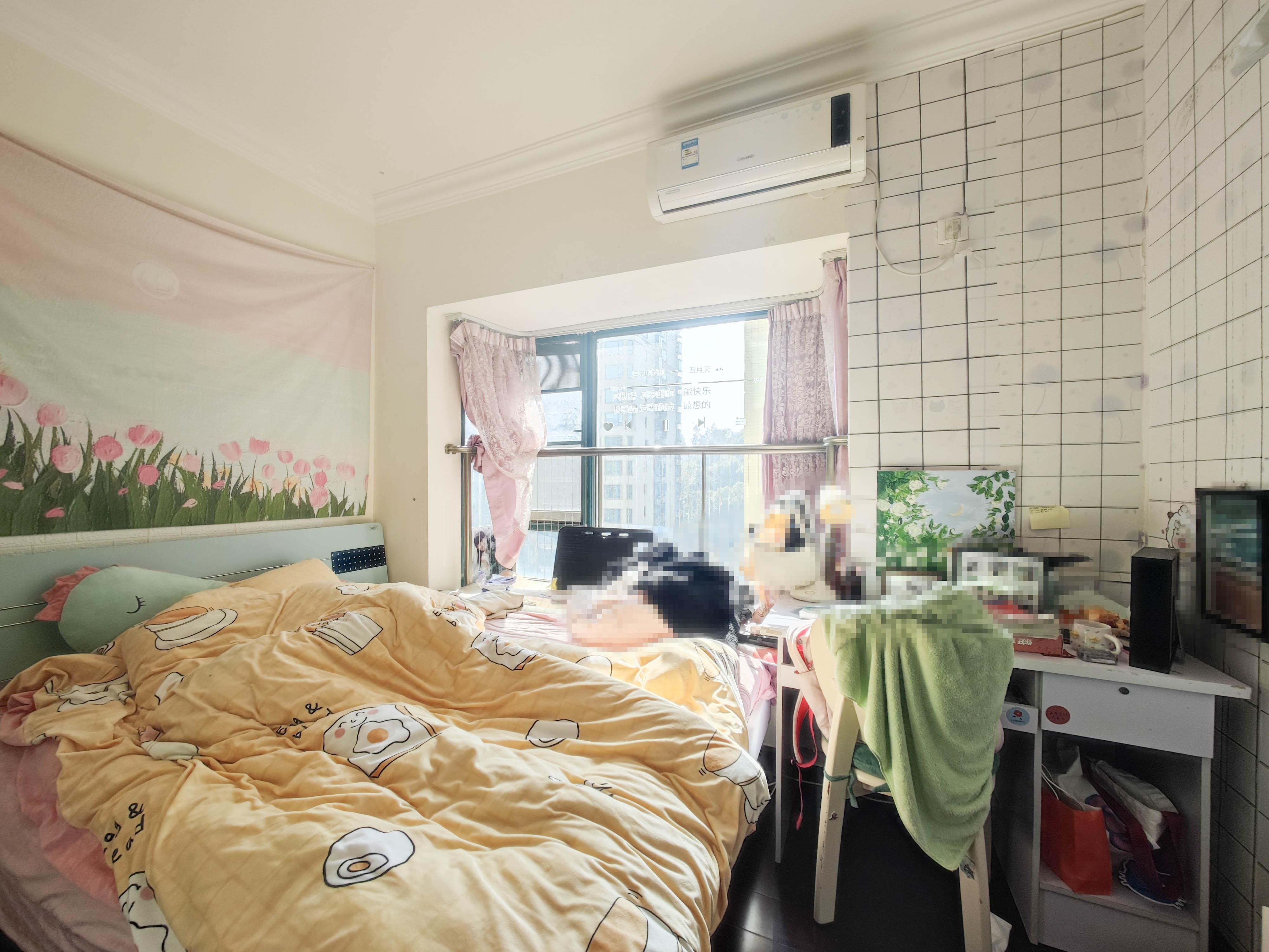 恒大城  4室2厅2卫    118.0万 恒大城  4室2厅2卫    118.0万卧室