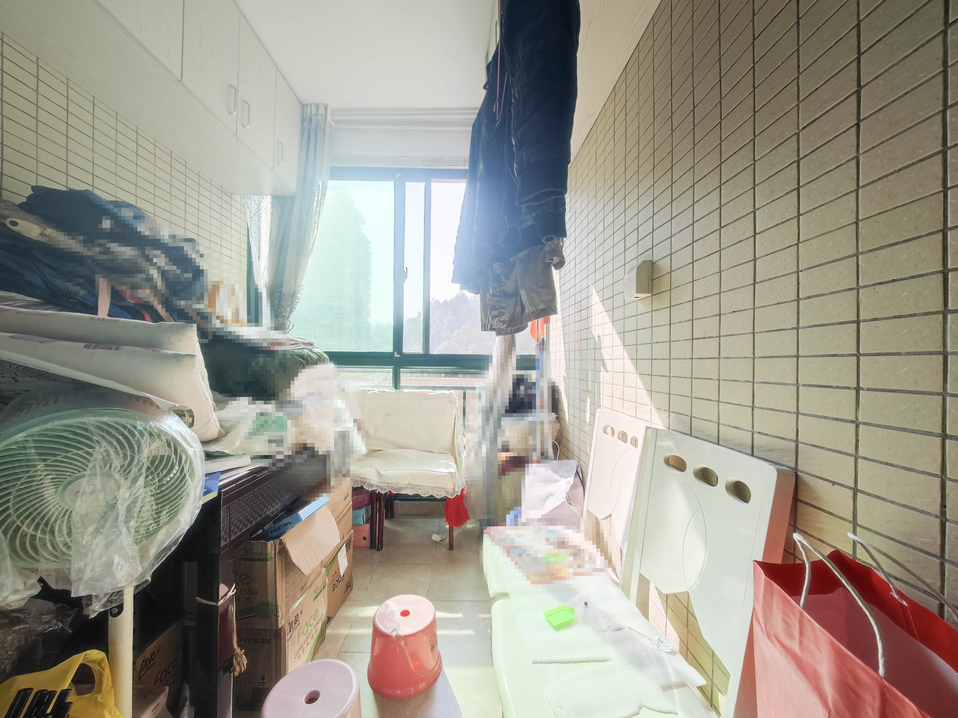 恒大城  4室2厅2卫    118.0万 恒大城  4室2厅2卫    118.0万阳台