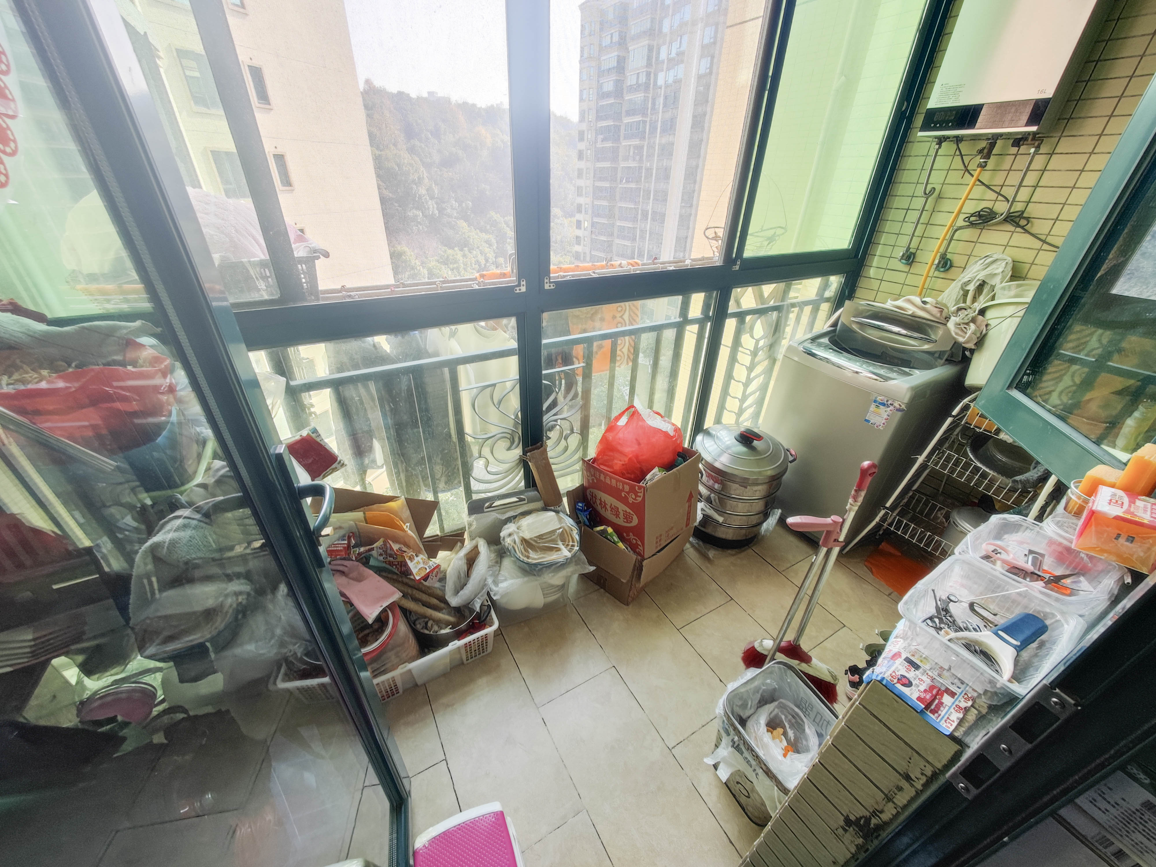 恒大城  4室2厅2卫    118.0万 恒大城  4室2厅2卫    118.0万阳台