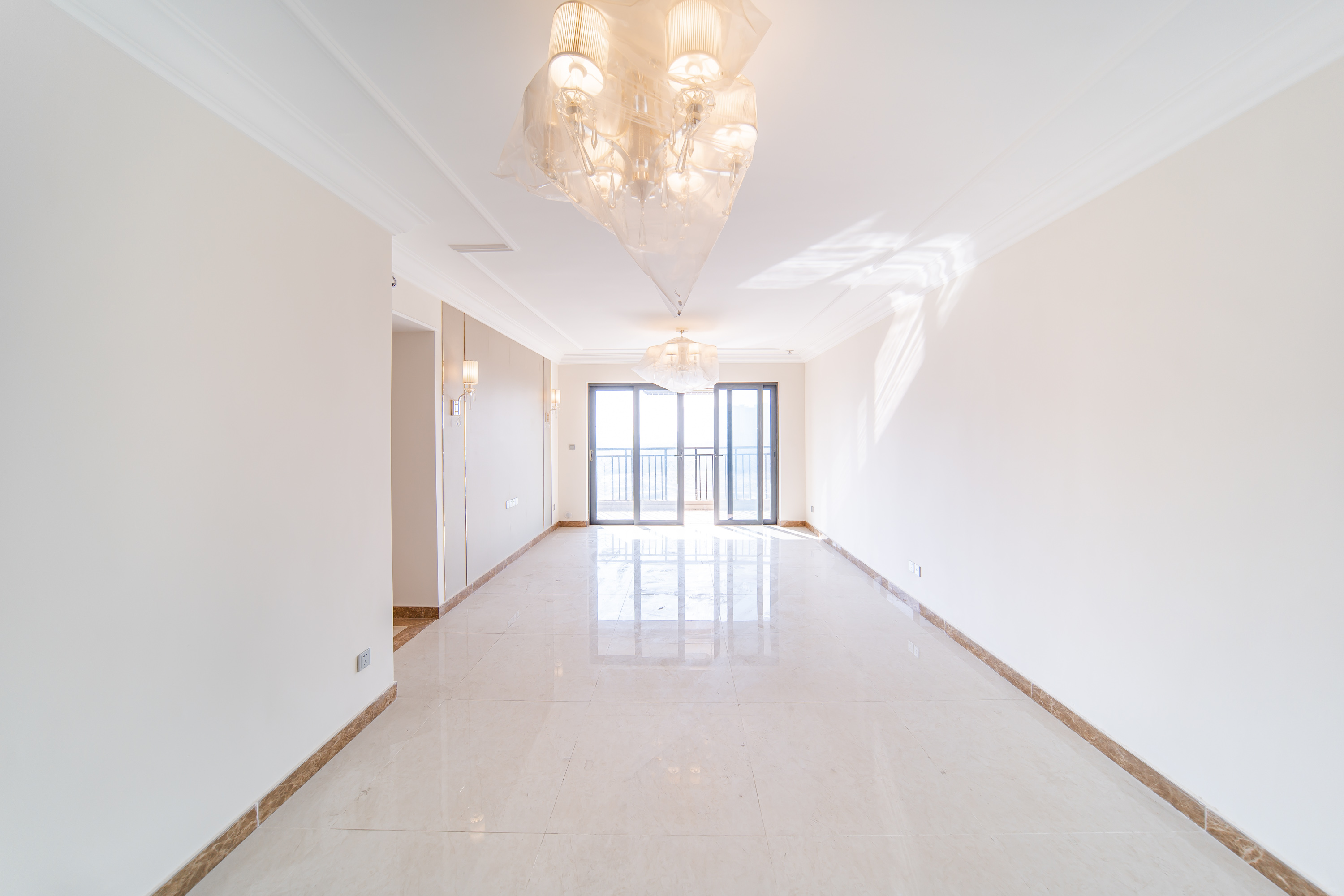 恒大文化旅游城C区 3室2厅2卫 102.0万 恒大文化旅游城C区 3室2厅2卫 102.0万客厅