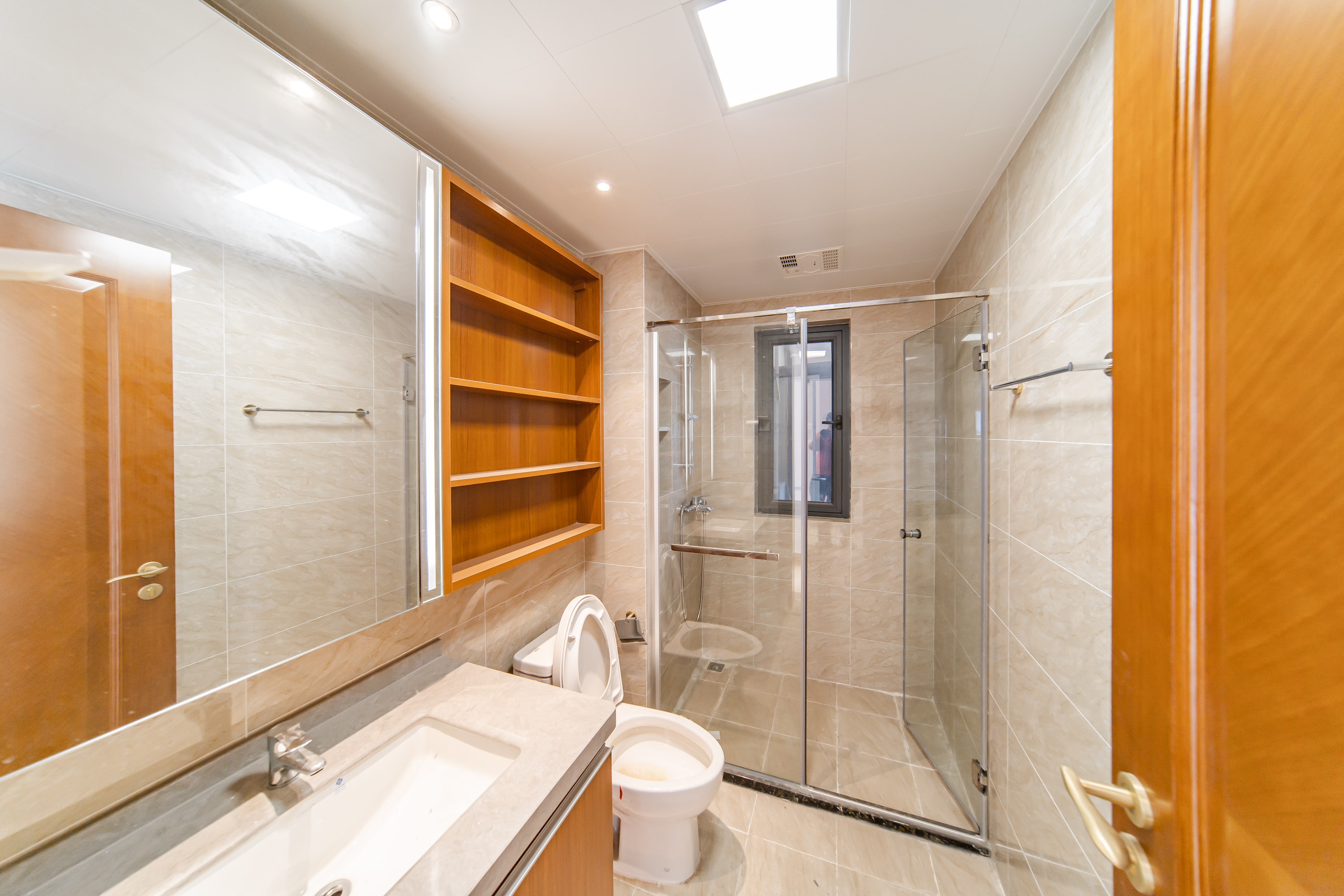 恒大文化旅游城C区 3室2厅2卫 102.0万 恒大文化旅游城C区 3室2厅2卫 102.0万卫生间