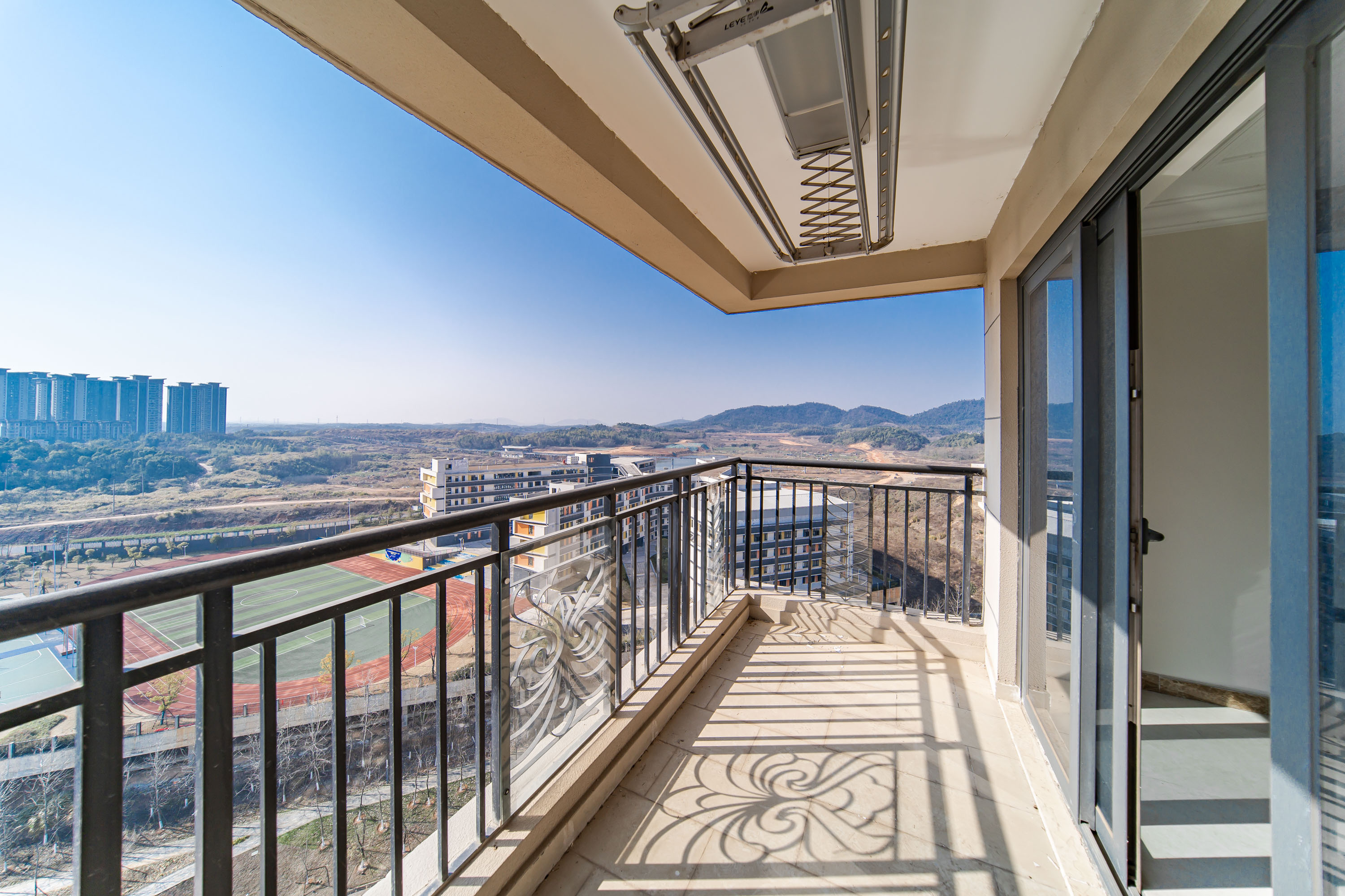 恒大文化旅游城C区 3室2厅2卫 102.0万 恒大文化旅游城C区 3室2厅2卫 102.0万阳台