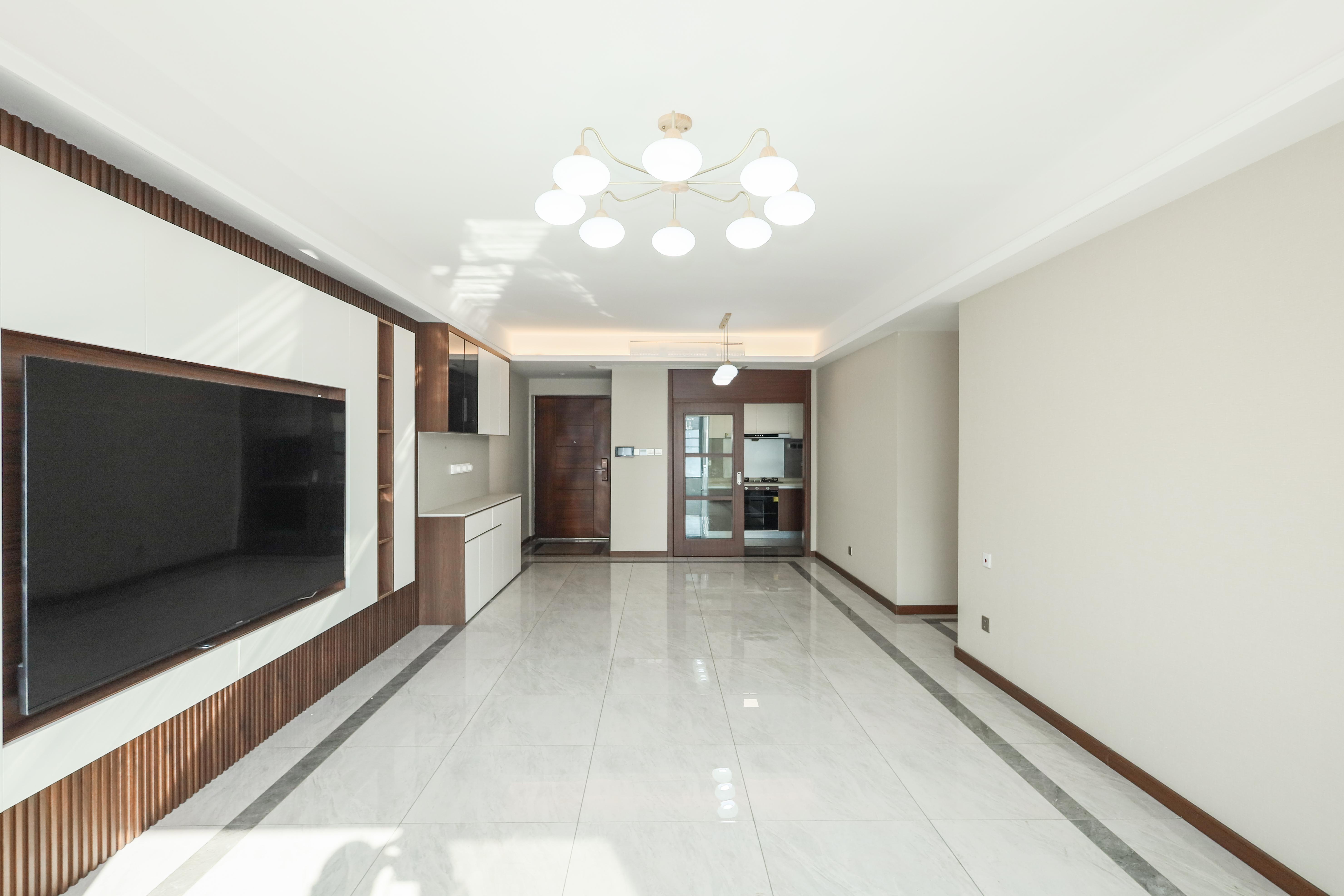 中梁云麓传奇 3室2厅1卫 105.0万 中梁云麓传奇 3室2厅1卫 105.0万客厅