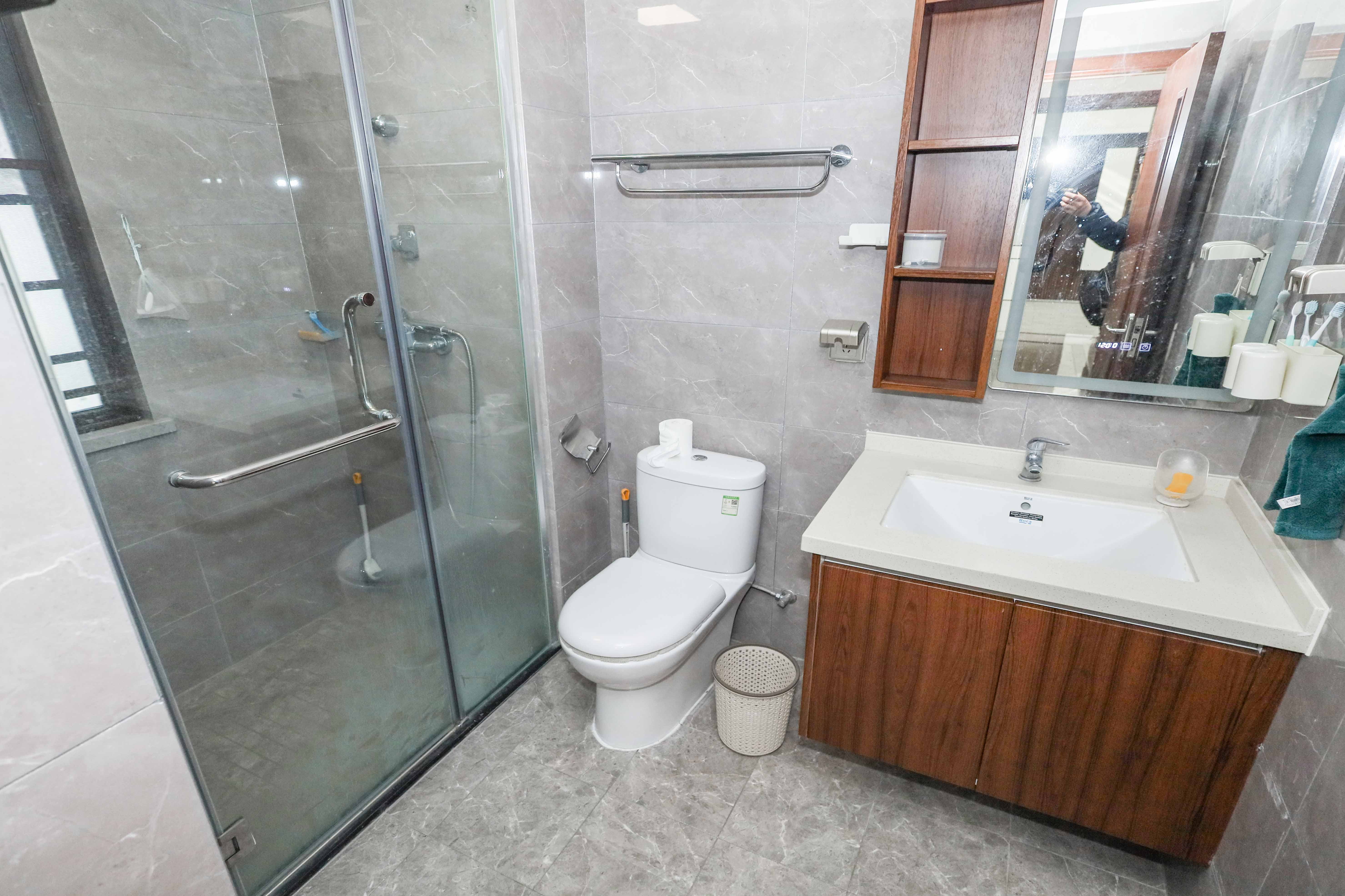 中梁云麓传奇 3室2厅1卫 105.0万 中梁云麓传奇 3室2厅1卫 105.0万卫生间