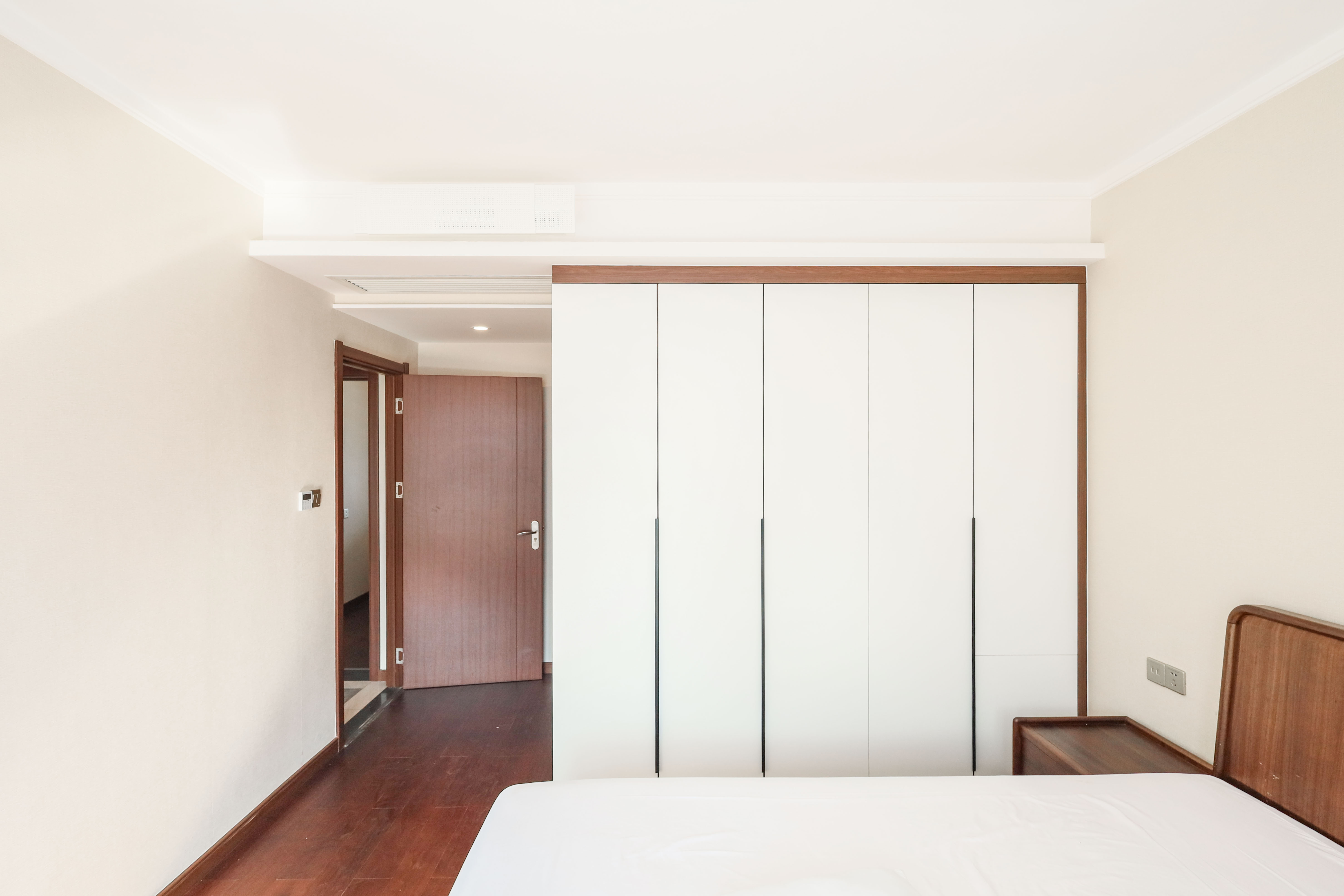 中梁云麓传奇 3室2厅1卫 105.0万 中梁云麓传奇 3室2厅1卫 105.0万卧室