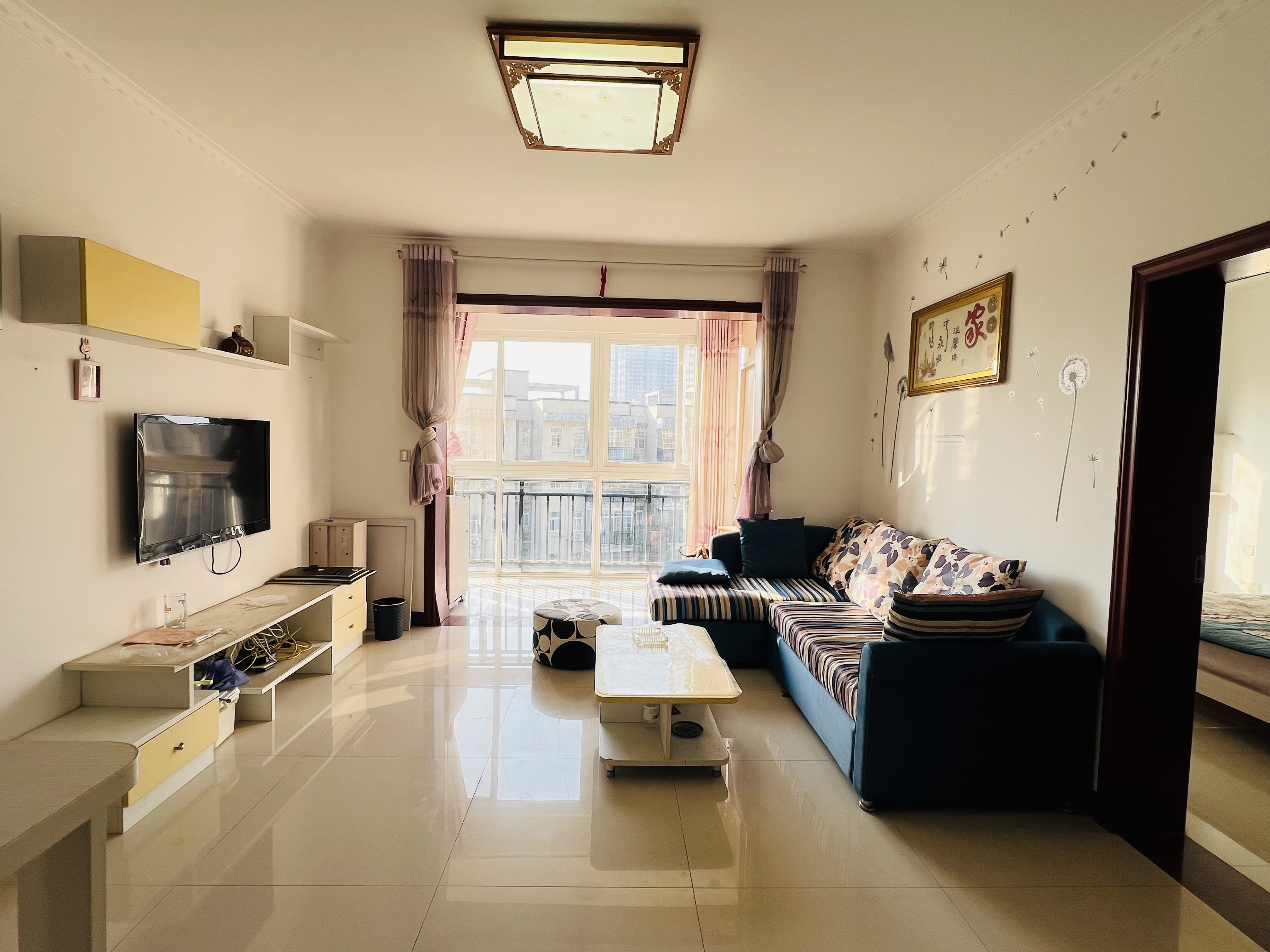 学府花园(文苑瑞景) 3室2厅1卫 1200.0元/月 学府花园(文苑瑞景) 3室2厅1卫 1200.0元/月室内图