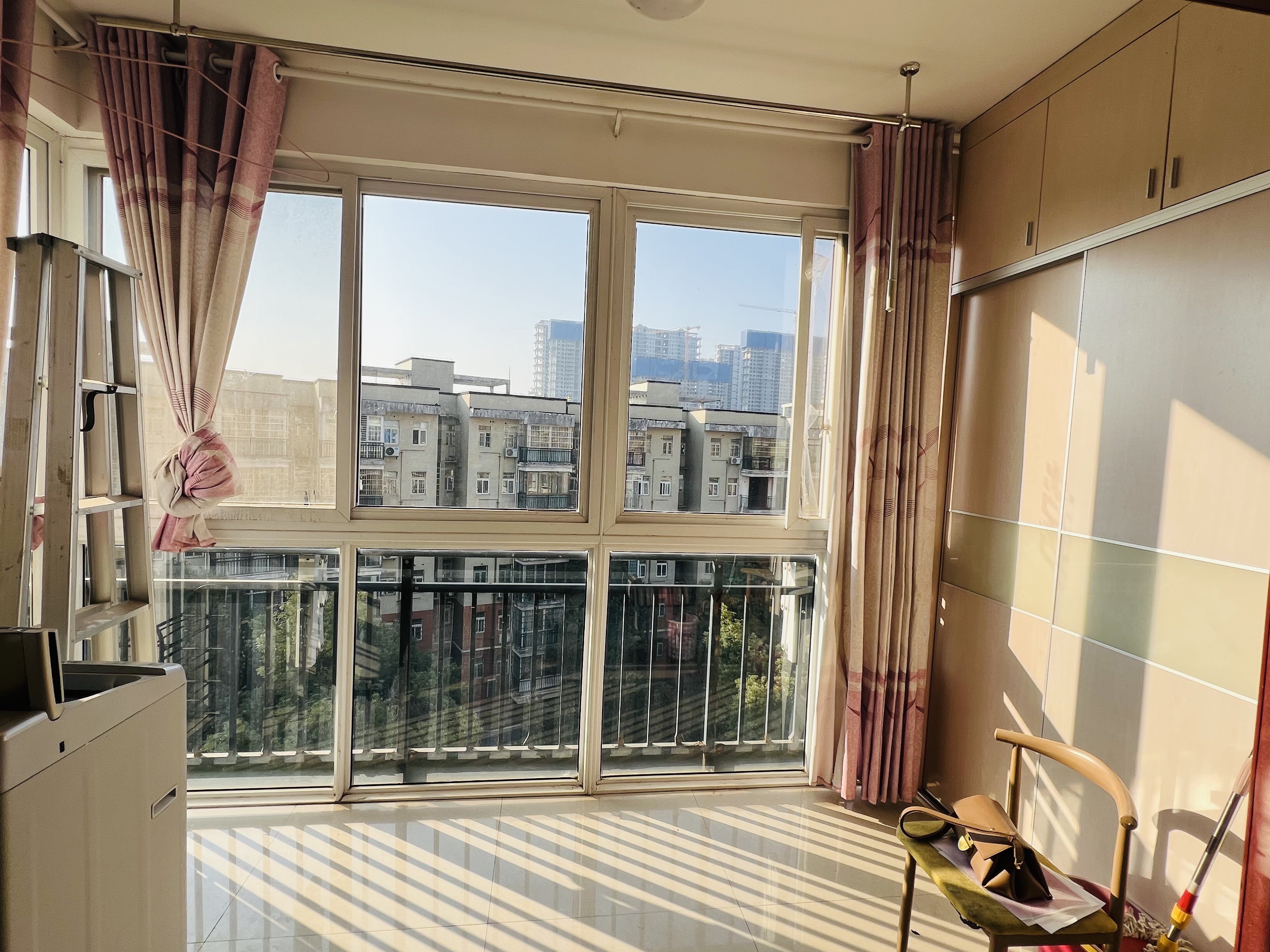 学府花园（文苑瑞景）  3室2厅1卫   1200.00元/月室内图