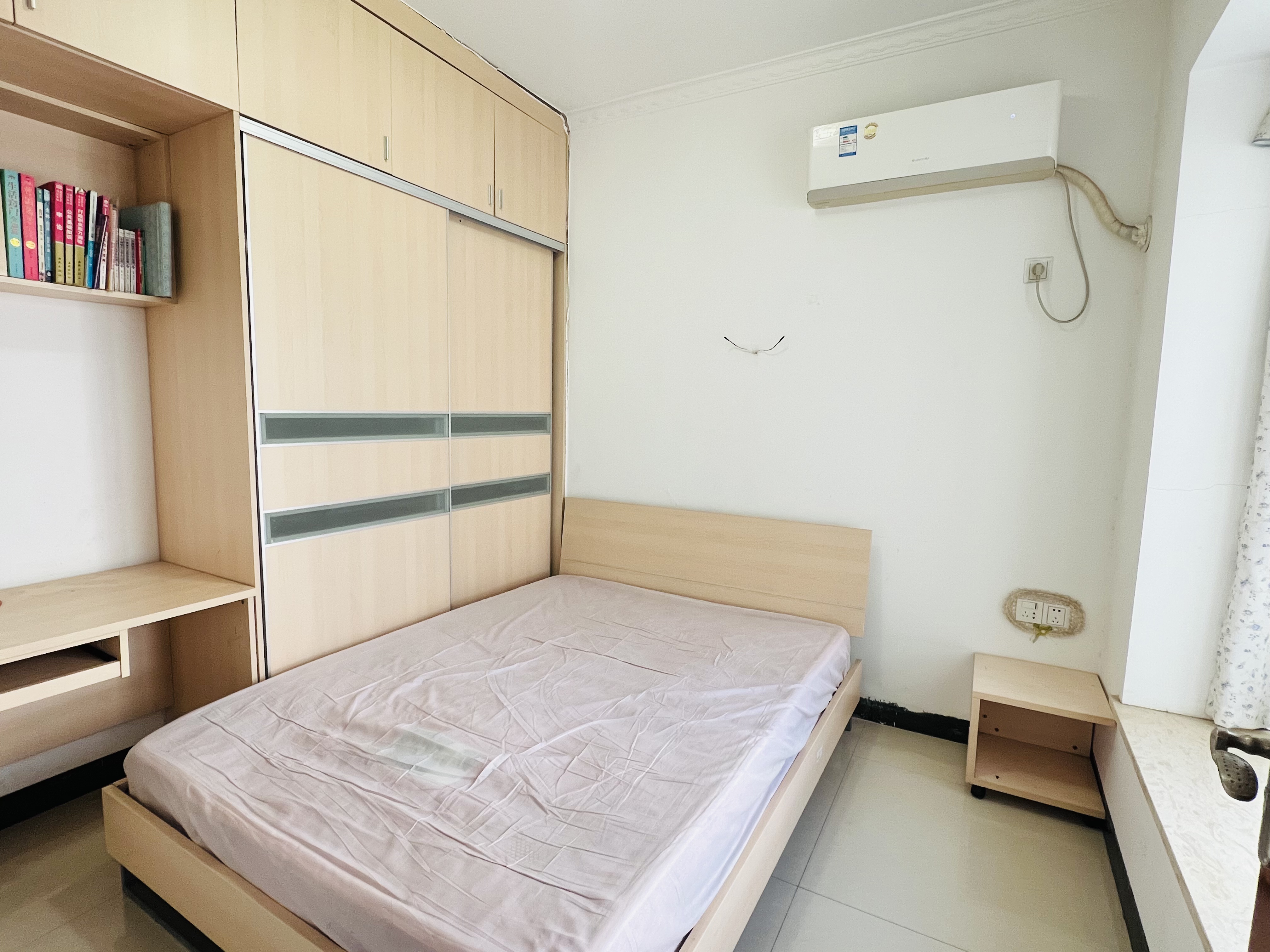 学府花园(文苑瑞景) 3室2厅1卫 1200.0元/月 学府花园(文苑瑞景) 3室2厅1卫 1200.0元/月室内图