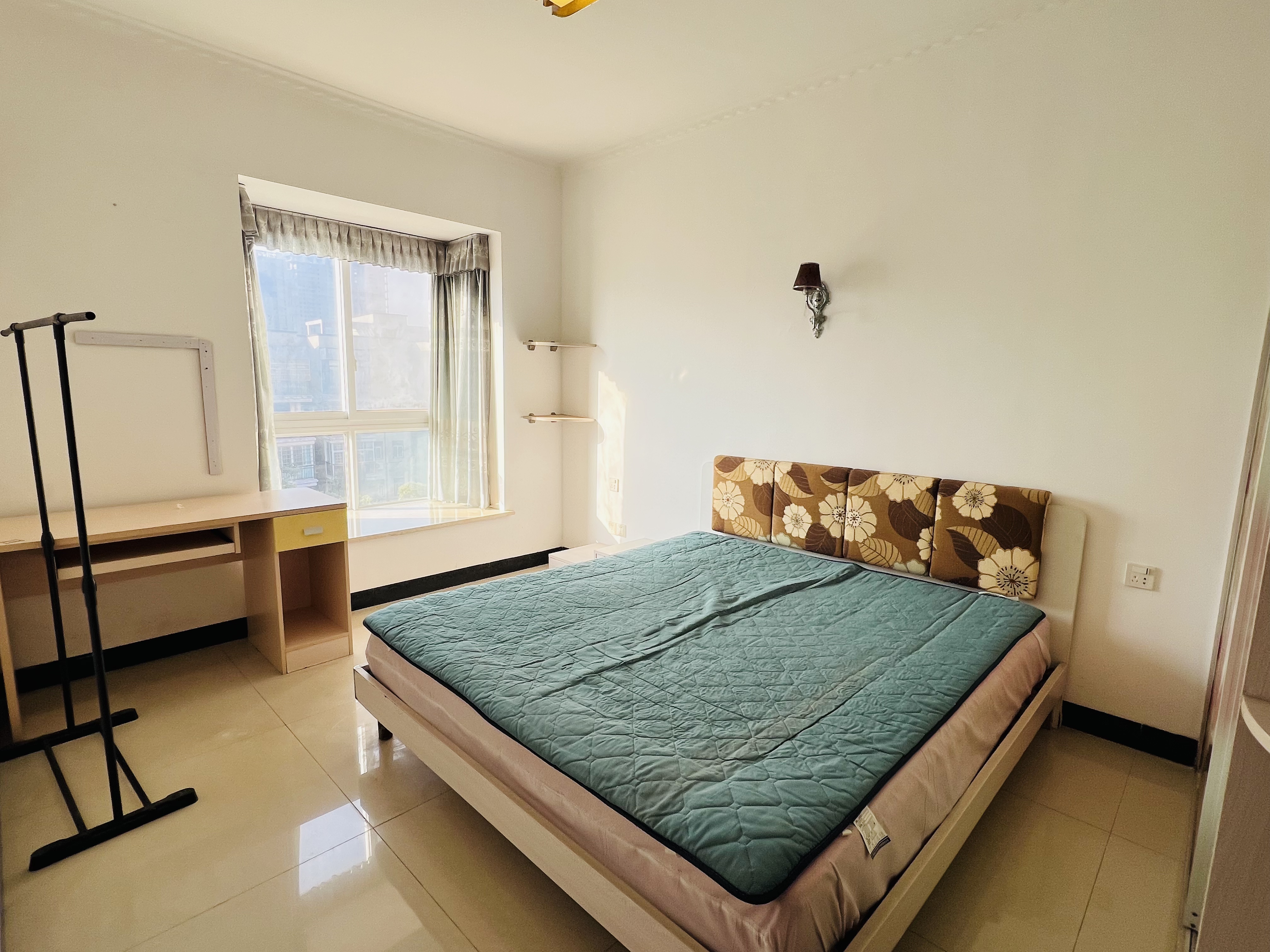 学府花园(文苑瑞景) 3室2厅1卫 1200.0元/月 学府花园(文苑瑞景) 3室2厅1卫 1200.0元/月室内图