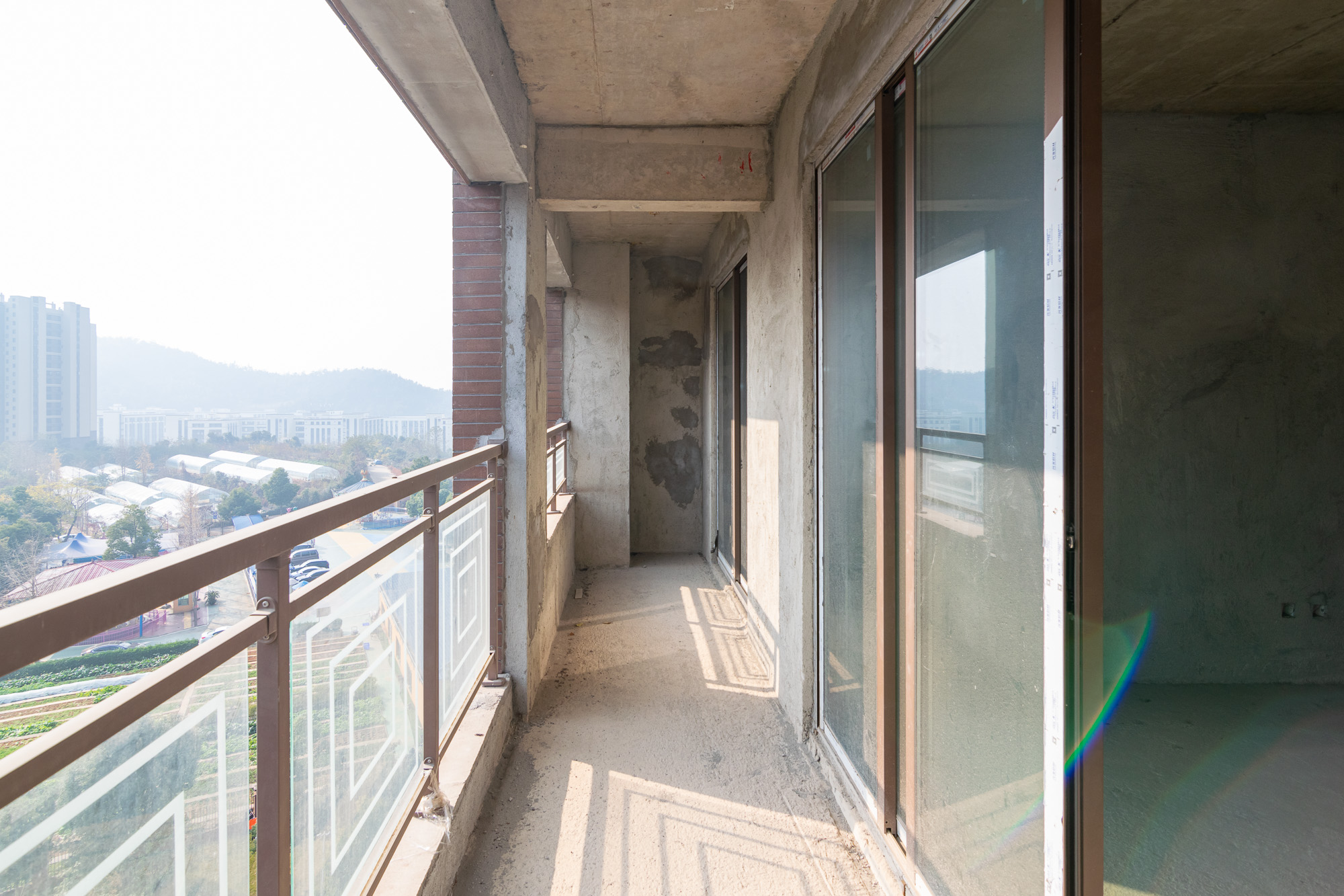 大汉汉园 3室2厅2卫 120.0万 大汉汉园 3室2厅2卫 120.0万阳台