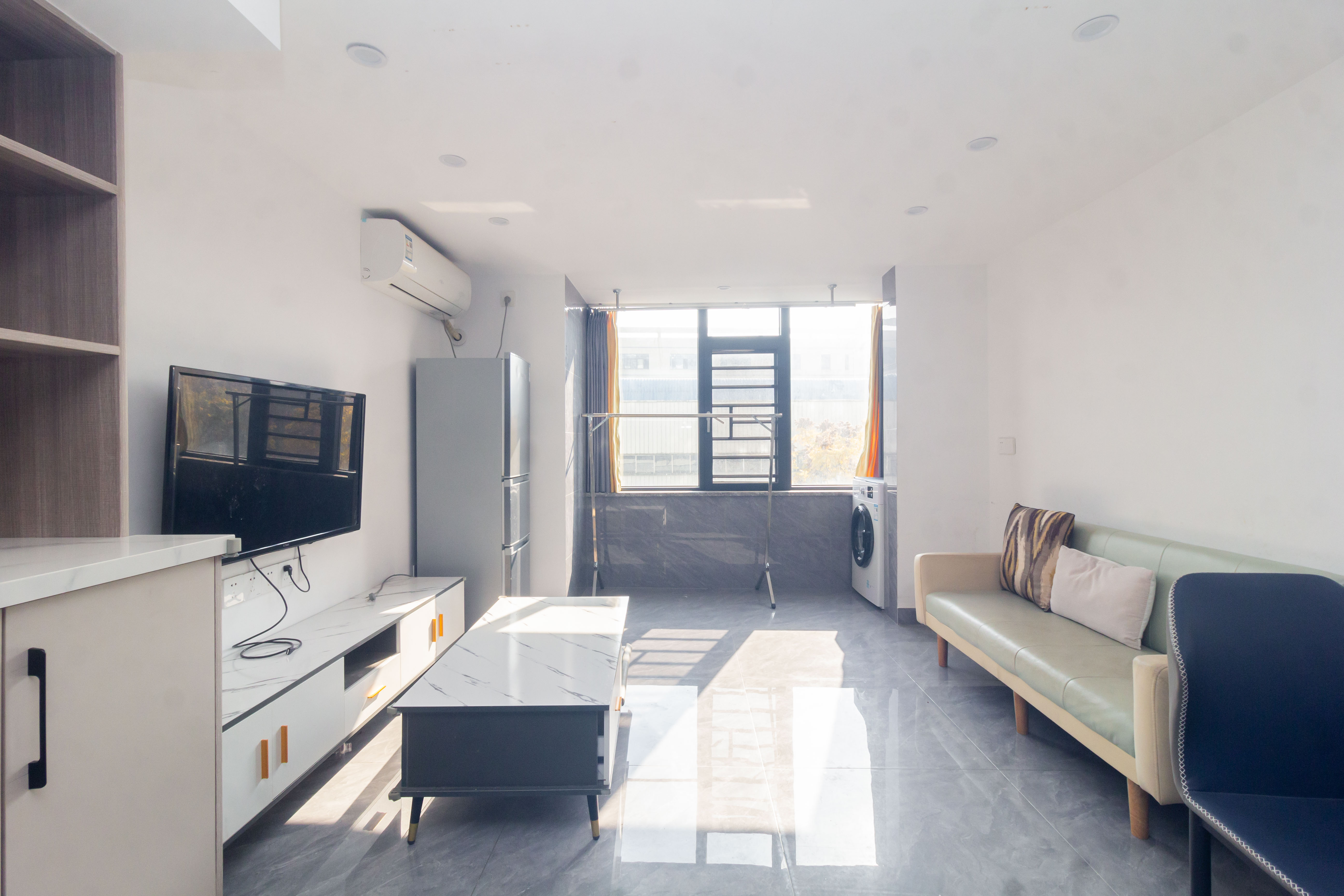 碧桂园星荟  2室1厅1卫    29.9万 碧桂园星荟  2室1厅1卫    29.9万客厅