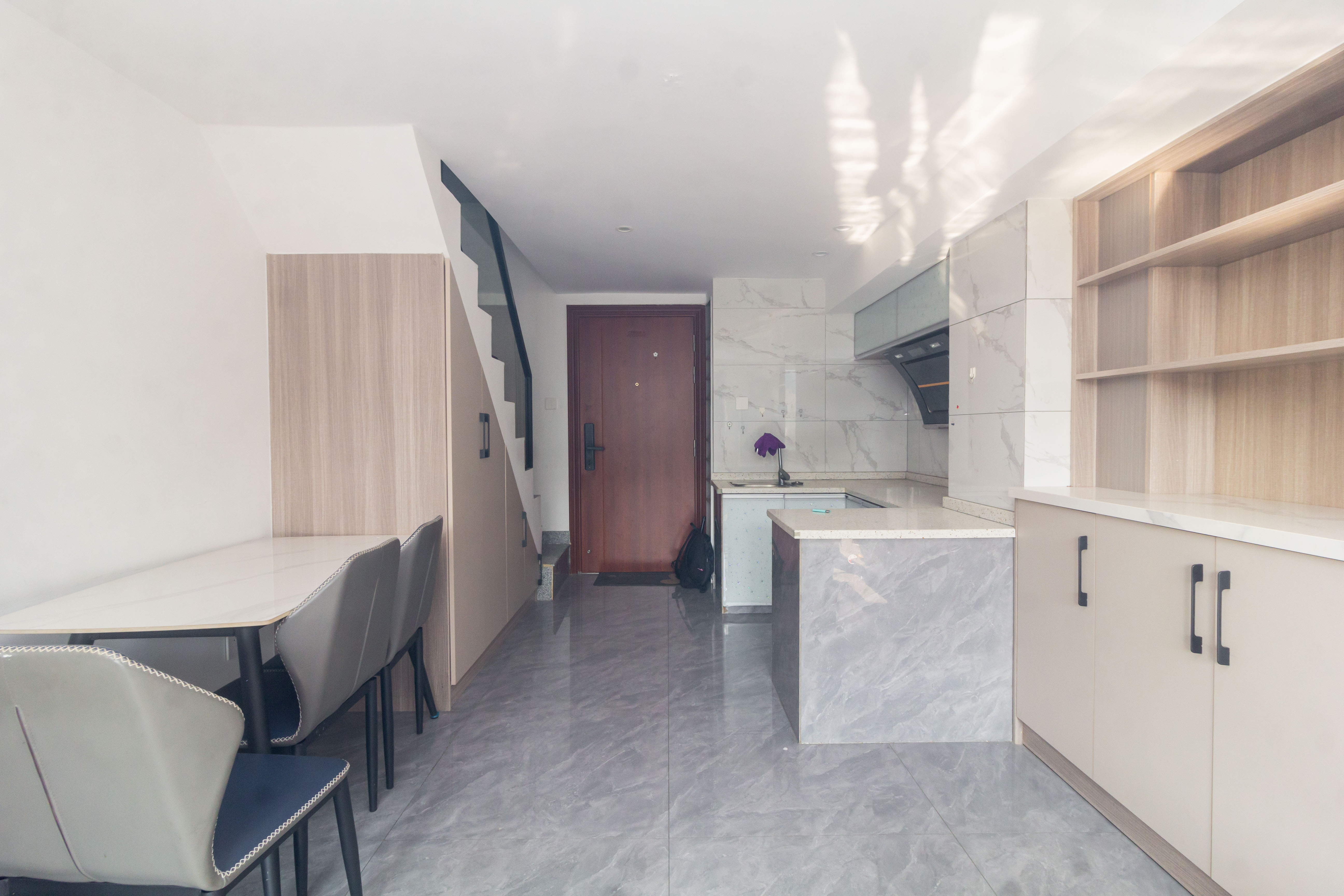 碧桂园星荟  2室1厅1卫    29.9万 碧桂园星荟  2室1厅1卫    29.9万客厅