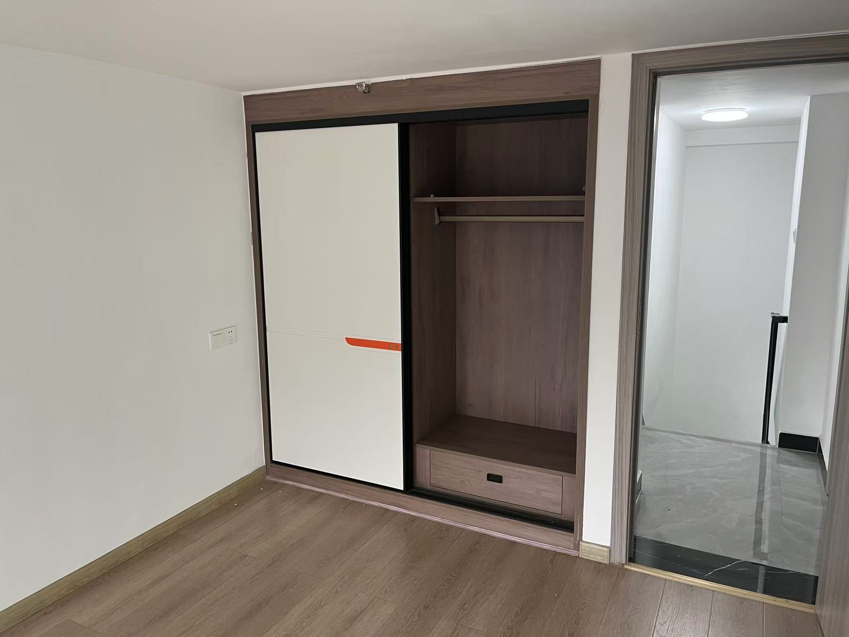 明昇壹城(明昇时代广场)三期 2室1厅1卫 2200.0元/月 明昇壹城(明昇时代广场)三期 2室1厅1卫 2200.0元/月室内图