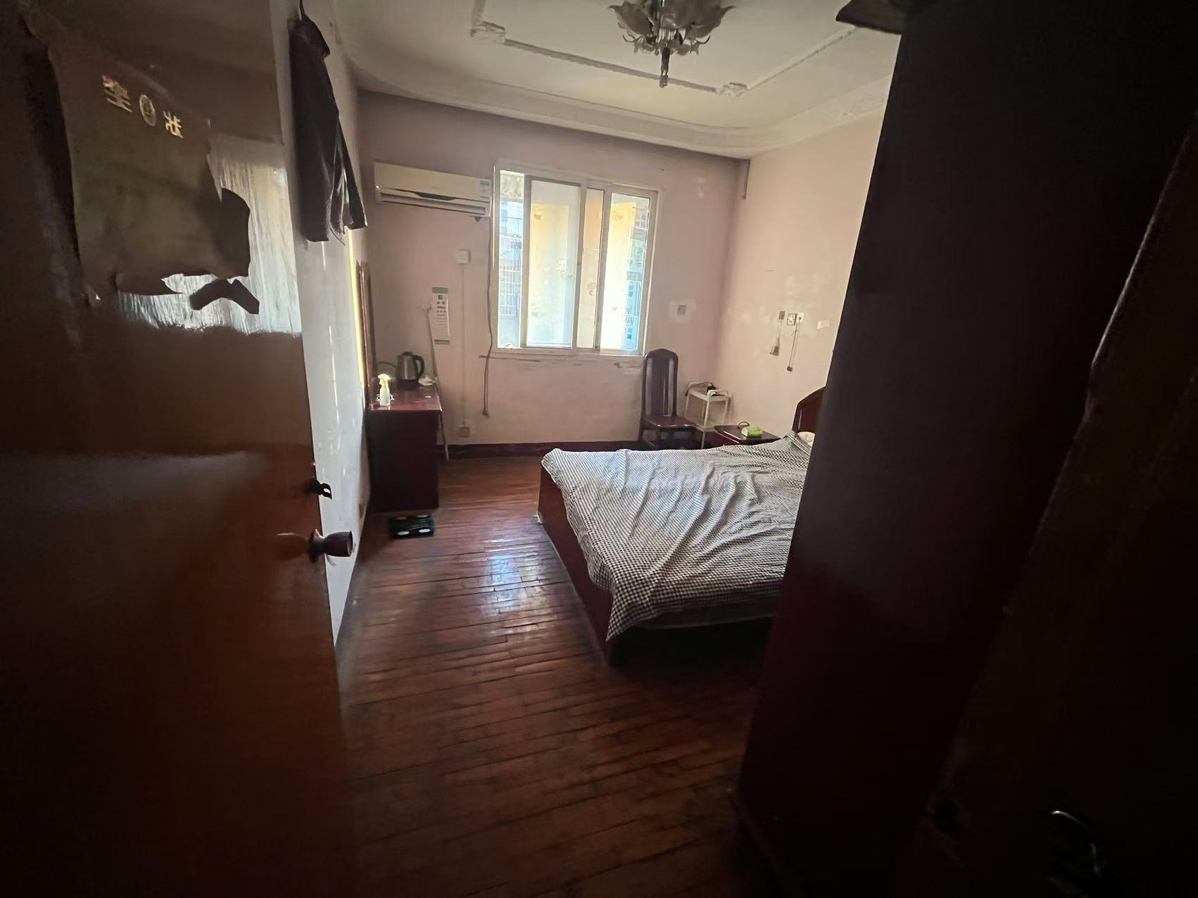 长沙师范教职工宿舍 3室1厅1卫 2000.0元/月 长沙师范教职工宿舍 3室1厅1卫 2000.0元/月户型图