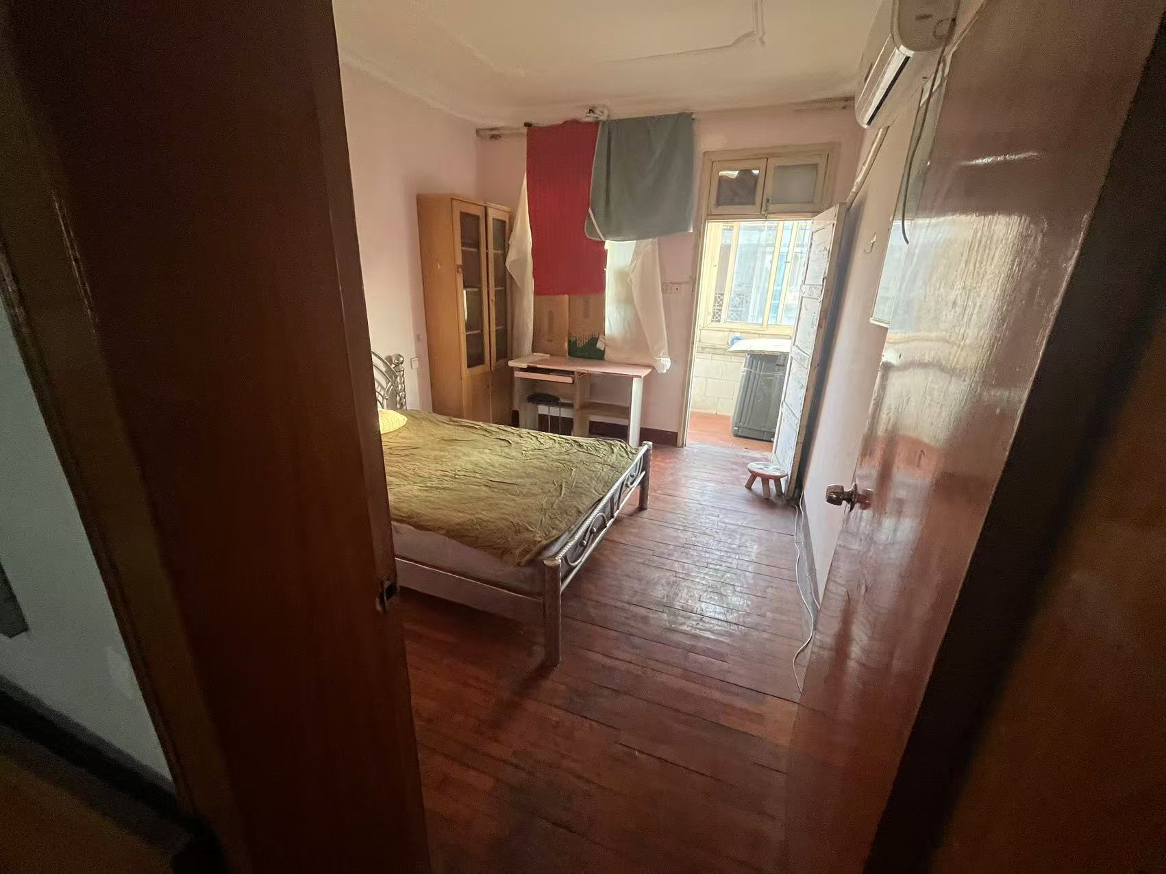 长沙师范教职工宿舍  3室1厅1卫    2000.0元/月 长沙师范教职工宿舍  3室1厅1卫    2000.0元/月