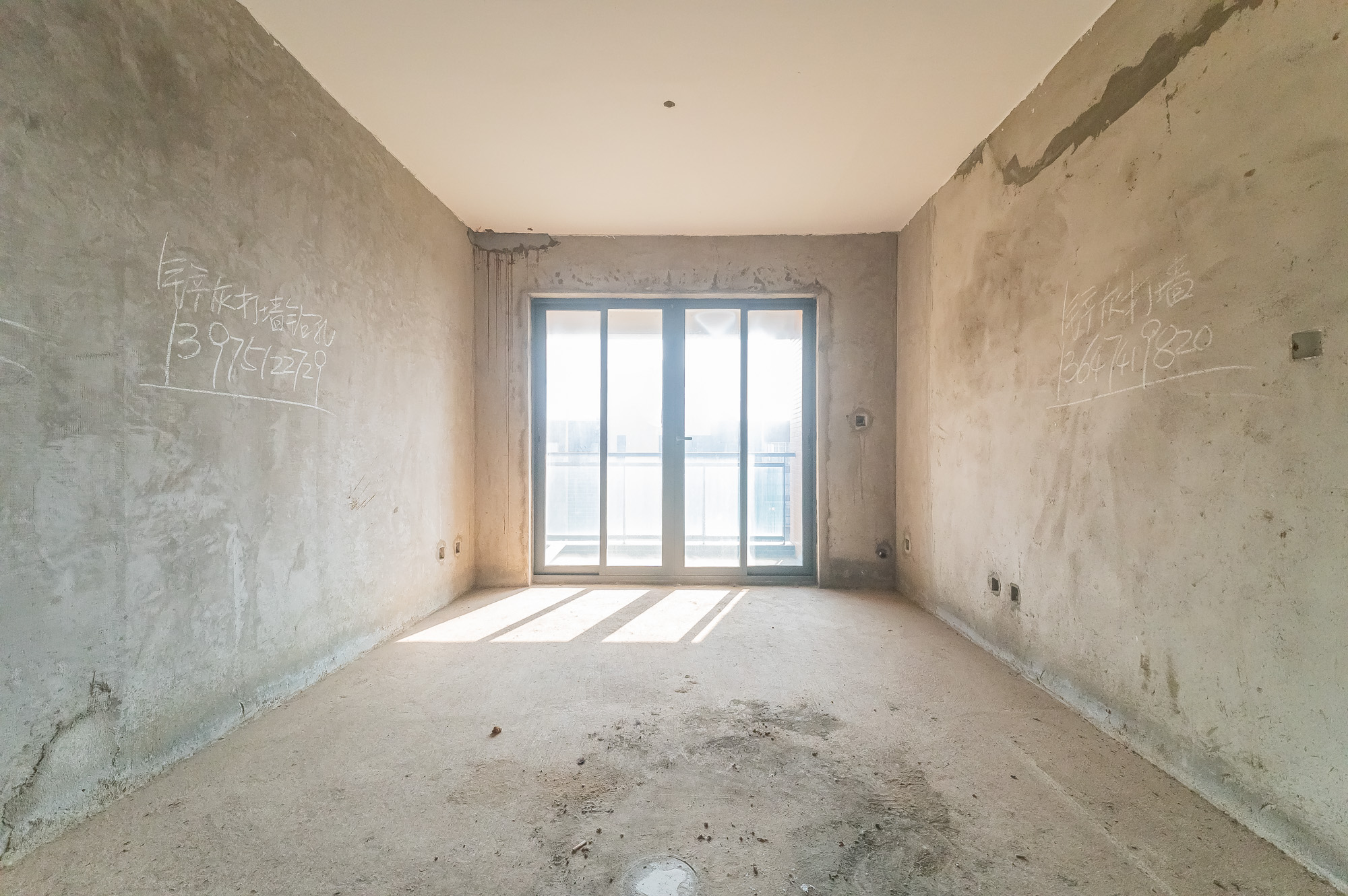 海伦春天 2室2厅1卫 49.0万 海伦春天 2室2厅1卫 49.0万客厅