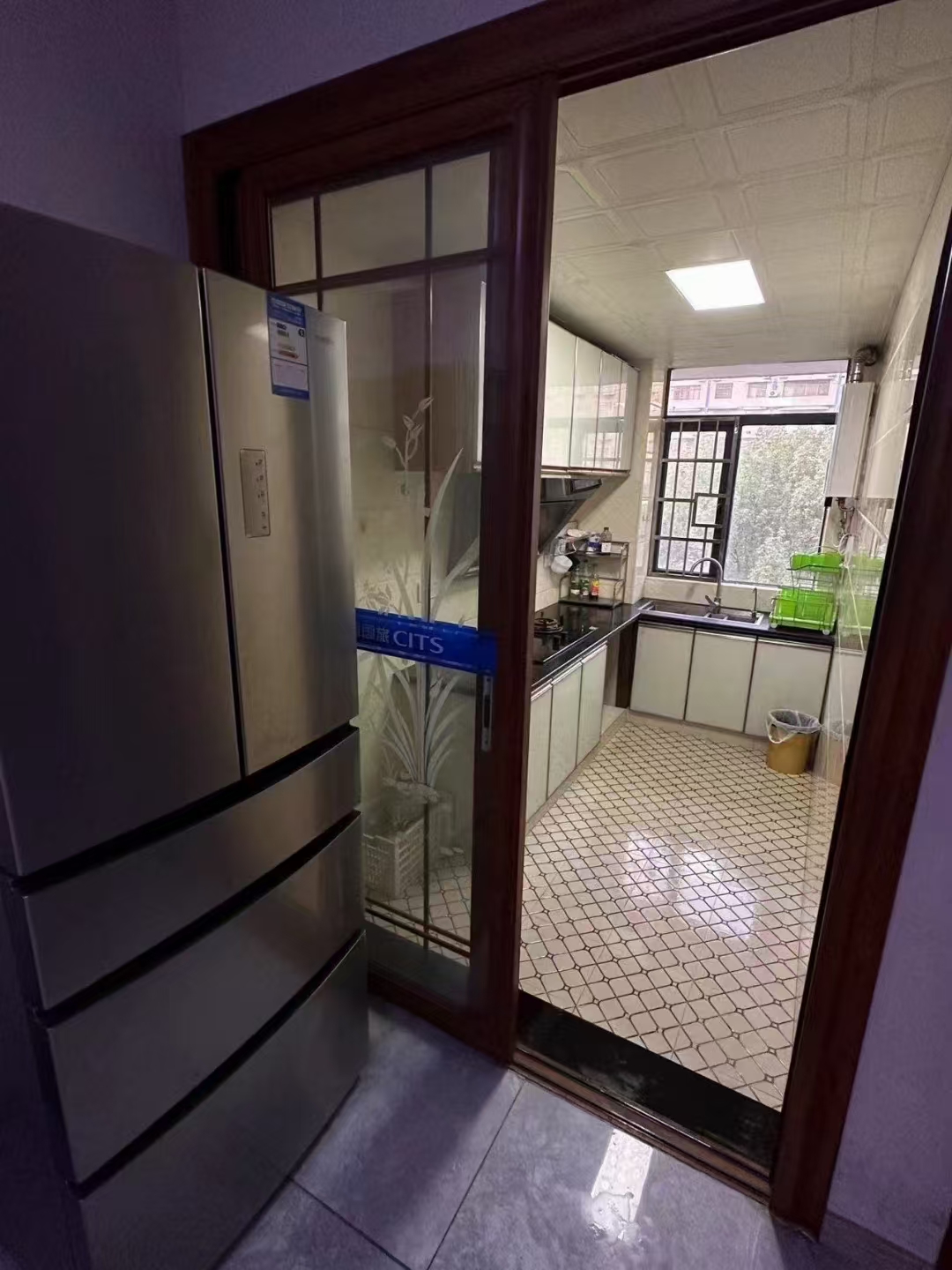 天地人和 4室2厅2卫 1800.0元/月 天地人和 4室2厅2卫 1800.0元/月室内图