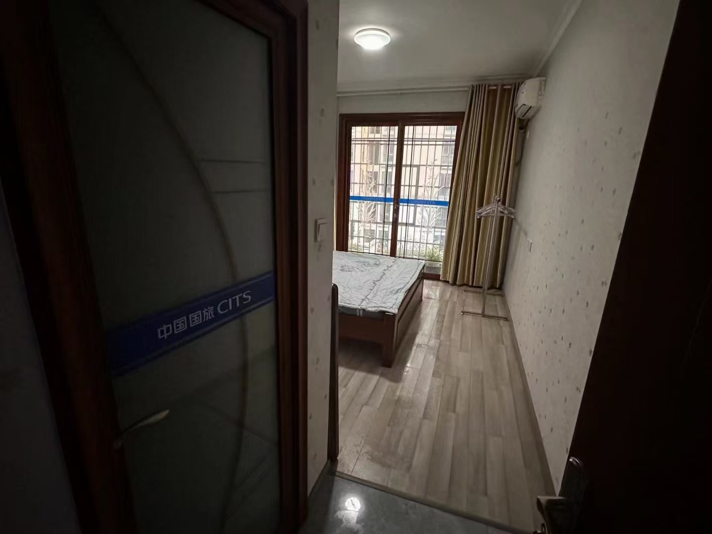 天地人和 4室2厅2卫 1800.0元/月 天地人和 4室2厅2卫 1800.0元/月室内图